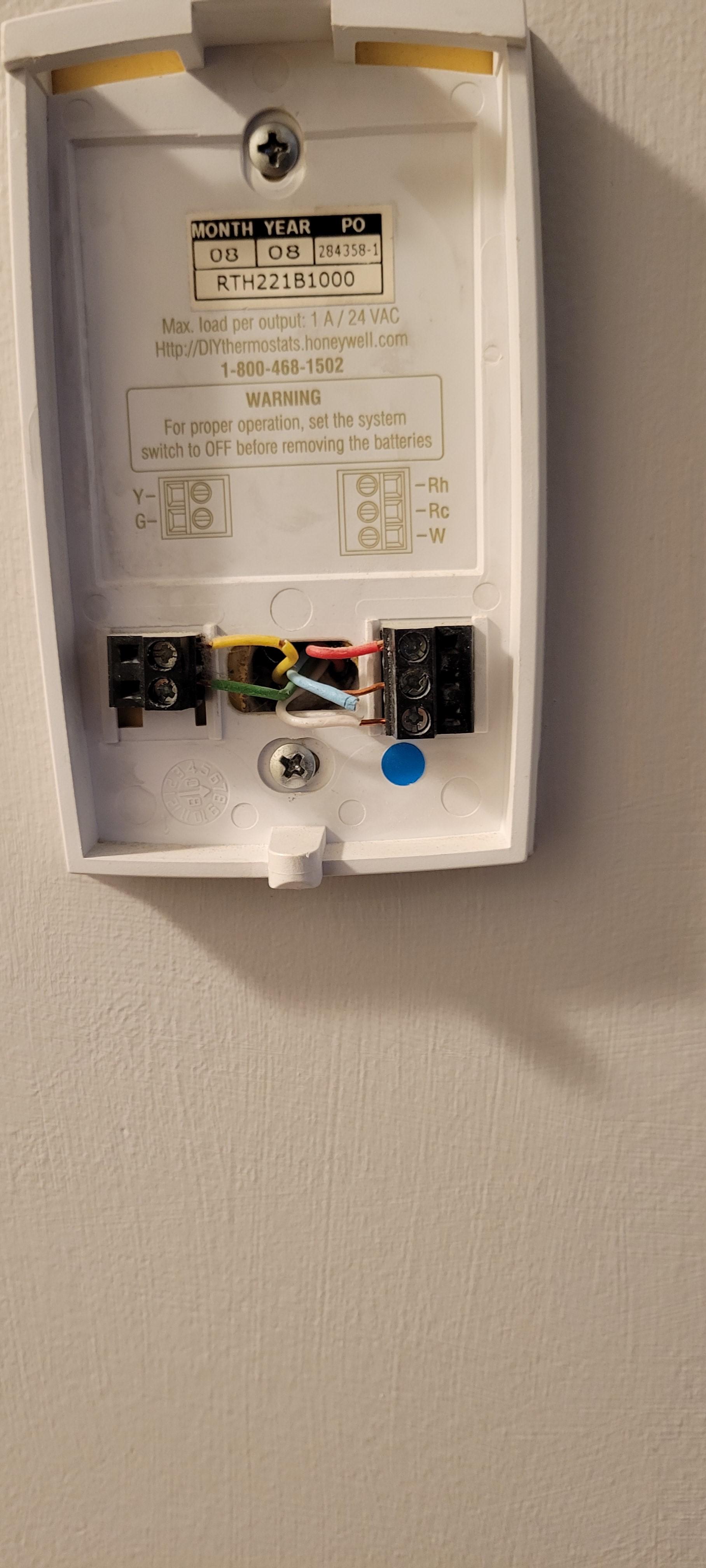 Smart thermostats for single heating system with multiple zones/dampers
