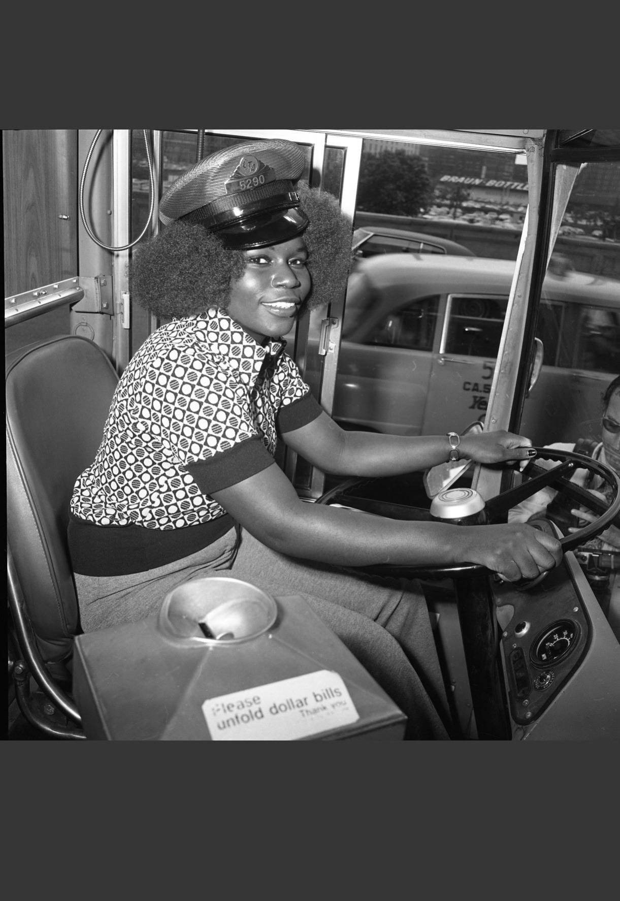 Mary Wallace, the first female bus driver for Chicago