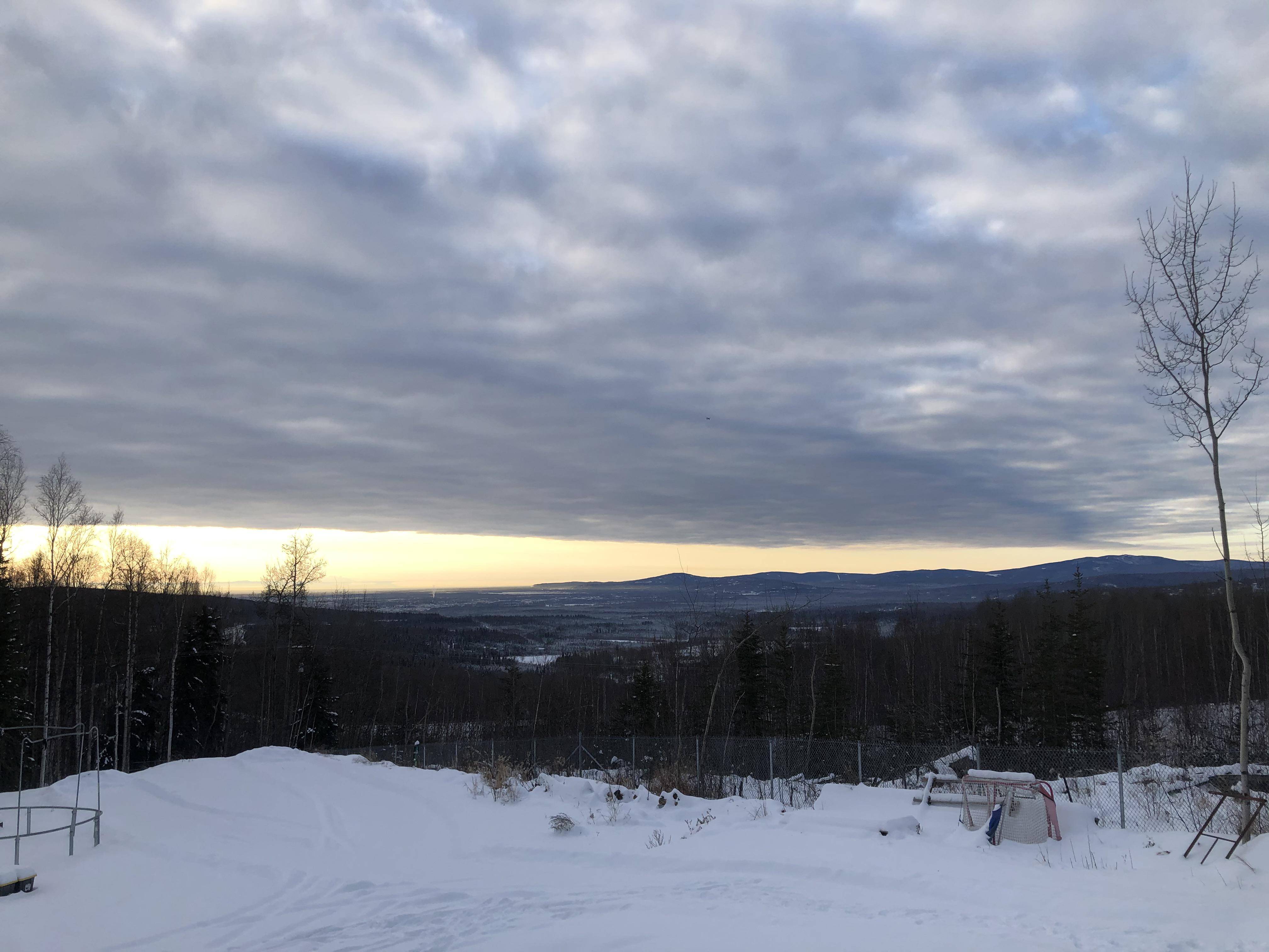 Sunset in Fairbanks 💛 r/alaska