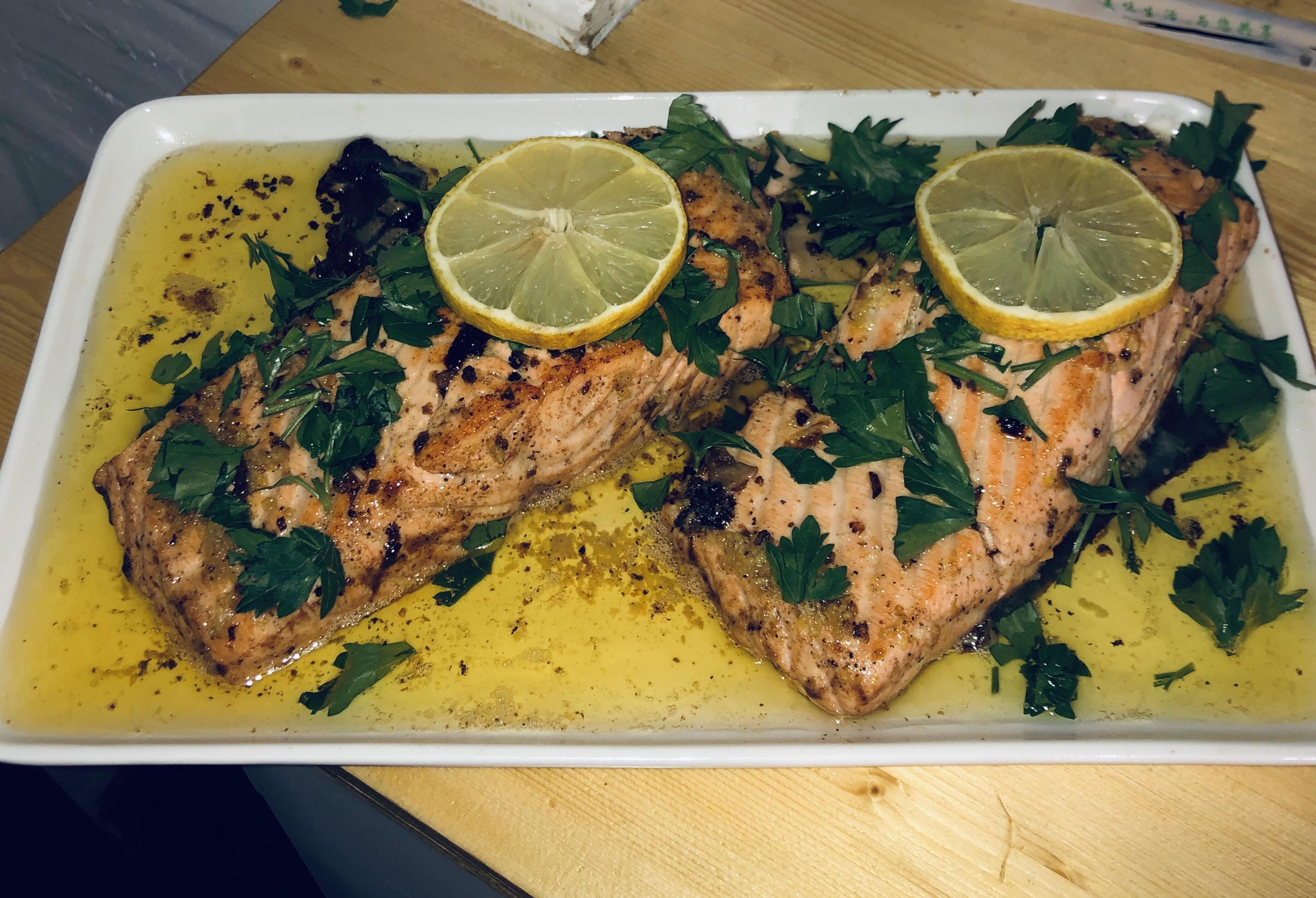 [Homemade] Pan seared salmon with lemon butter r/food