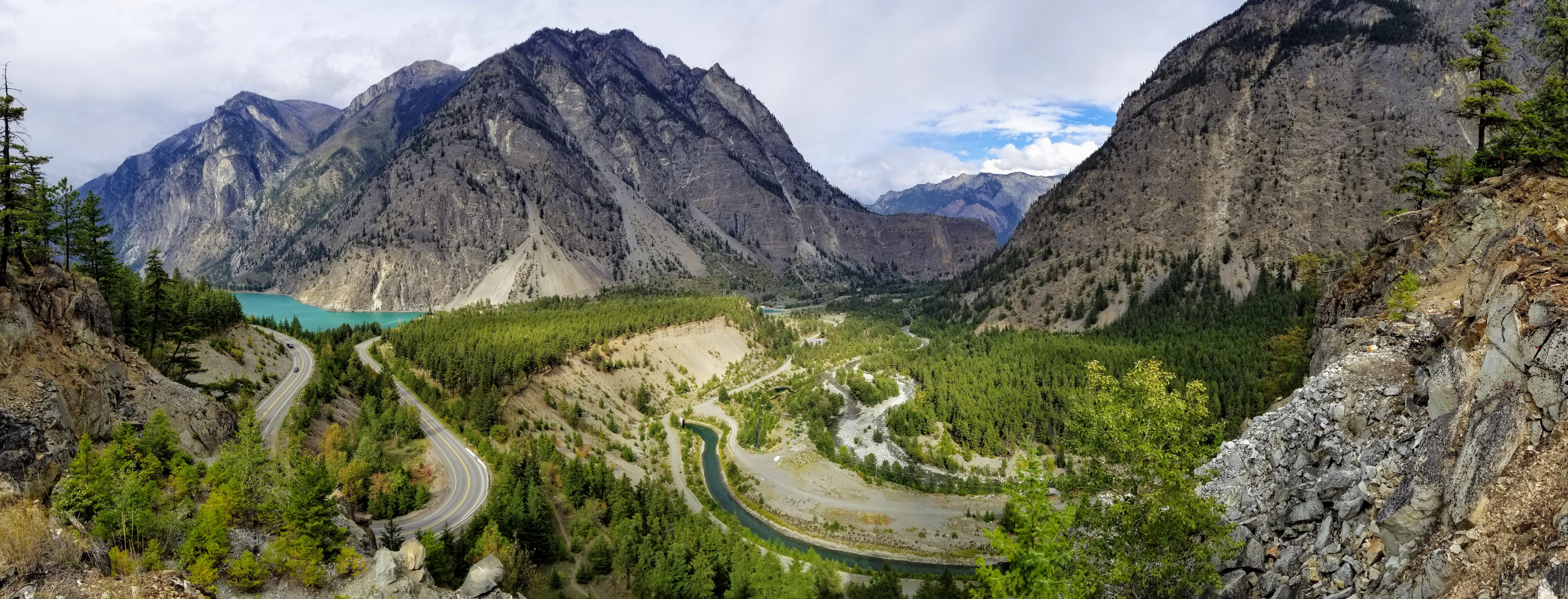 Horseshoe Bend Lillooet, BC, Canada r/hiking