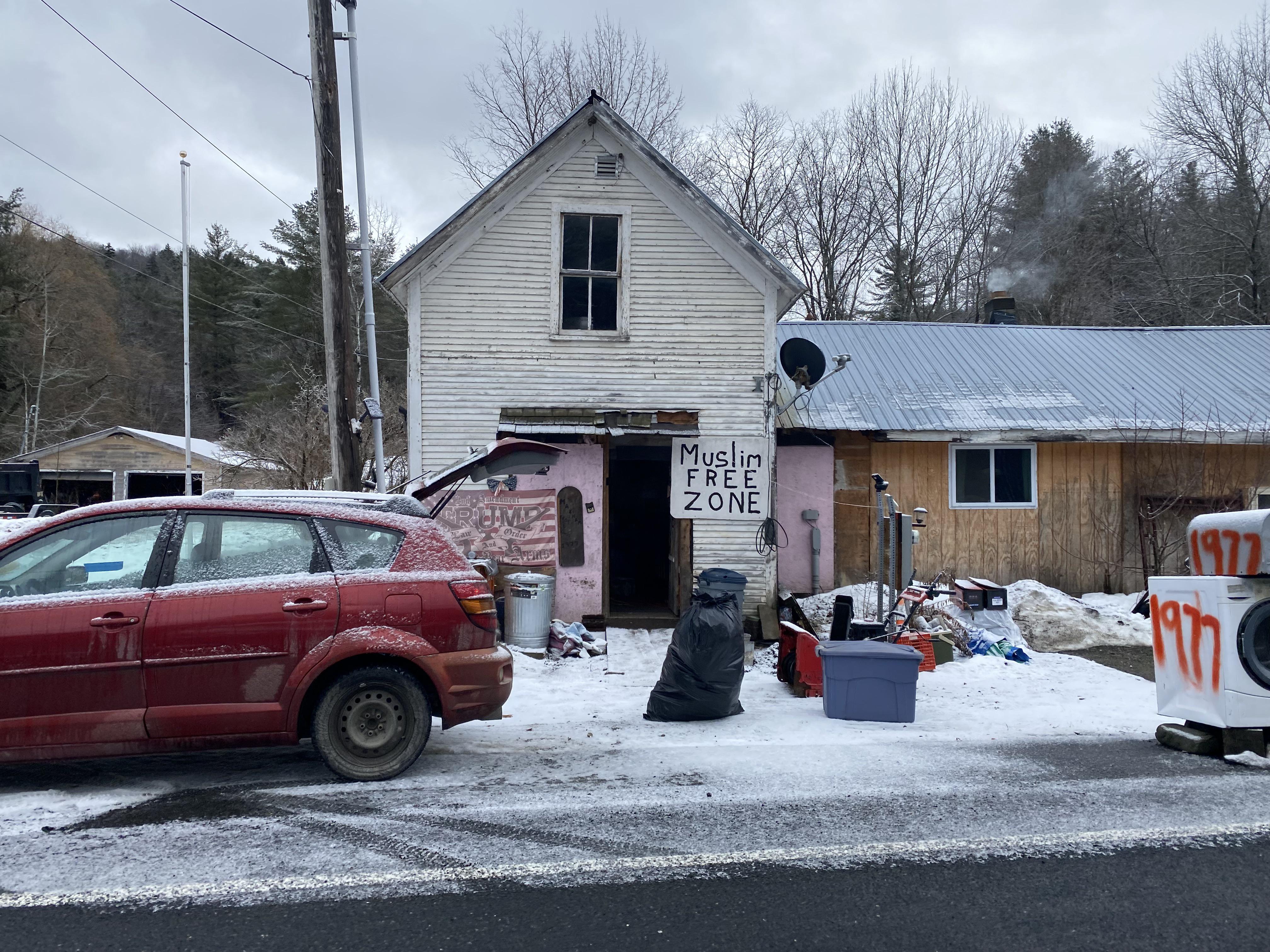 Main Street, Roxbury VT. Not Great. r/vermont