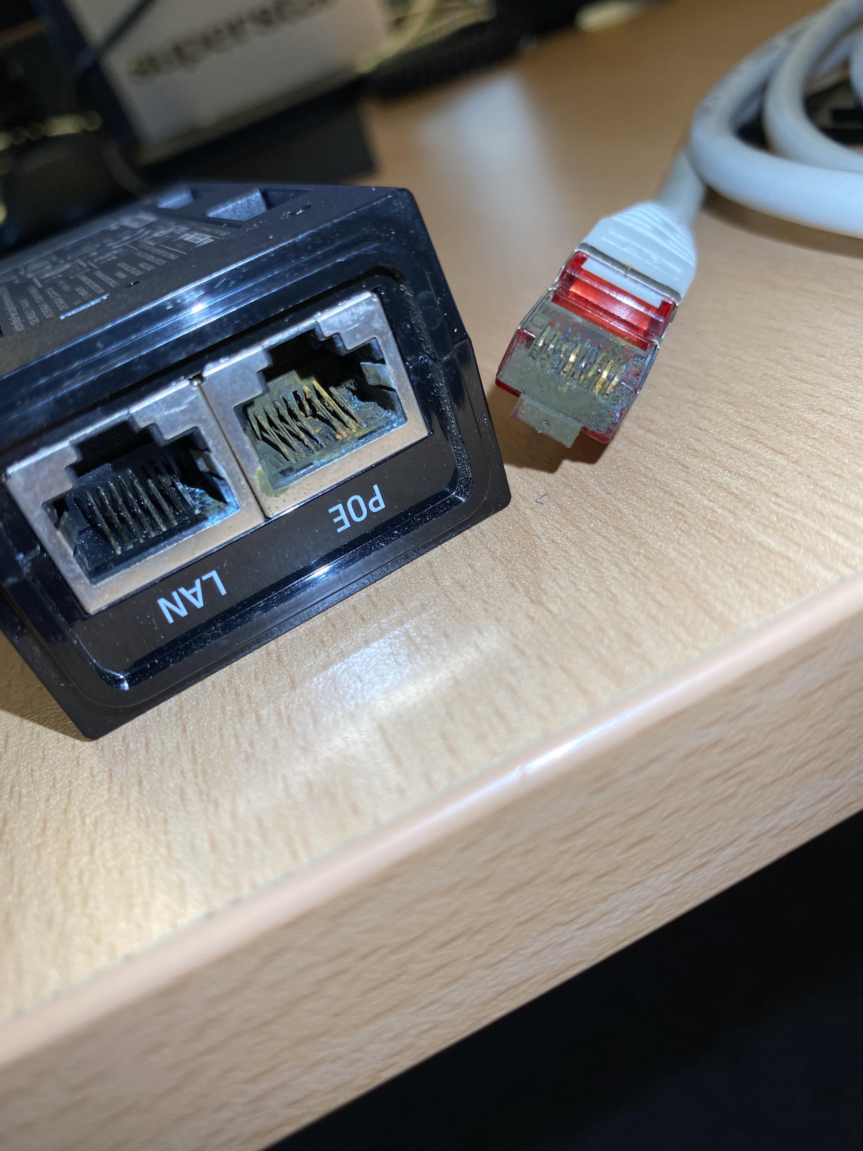 Why is my access point not working? r/techsupportgore