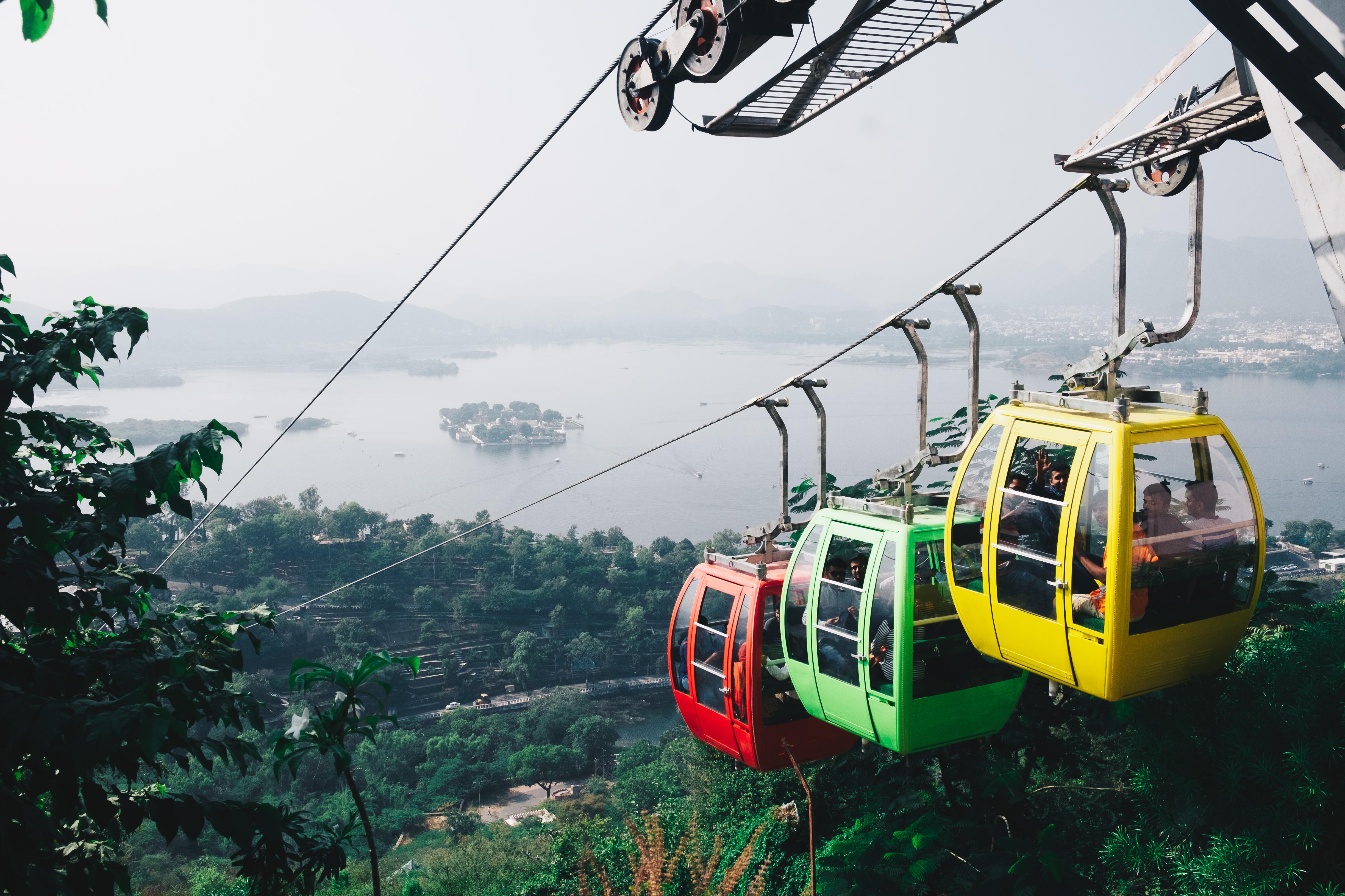 Ropeway in Udaipur, India. (XE2 1855mm) r/fujix