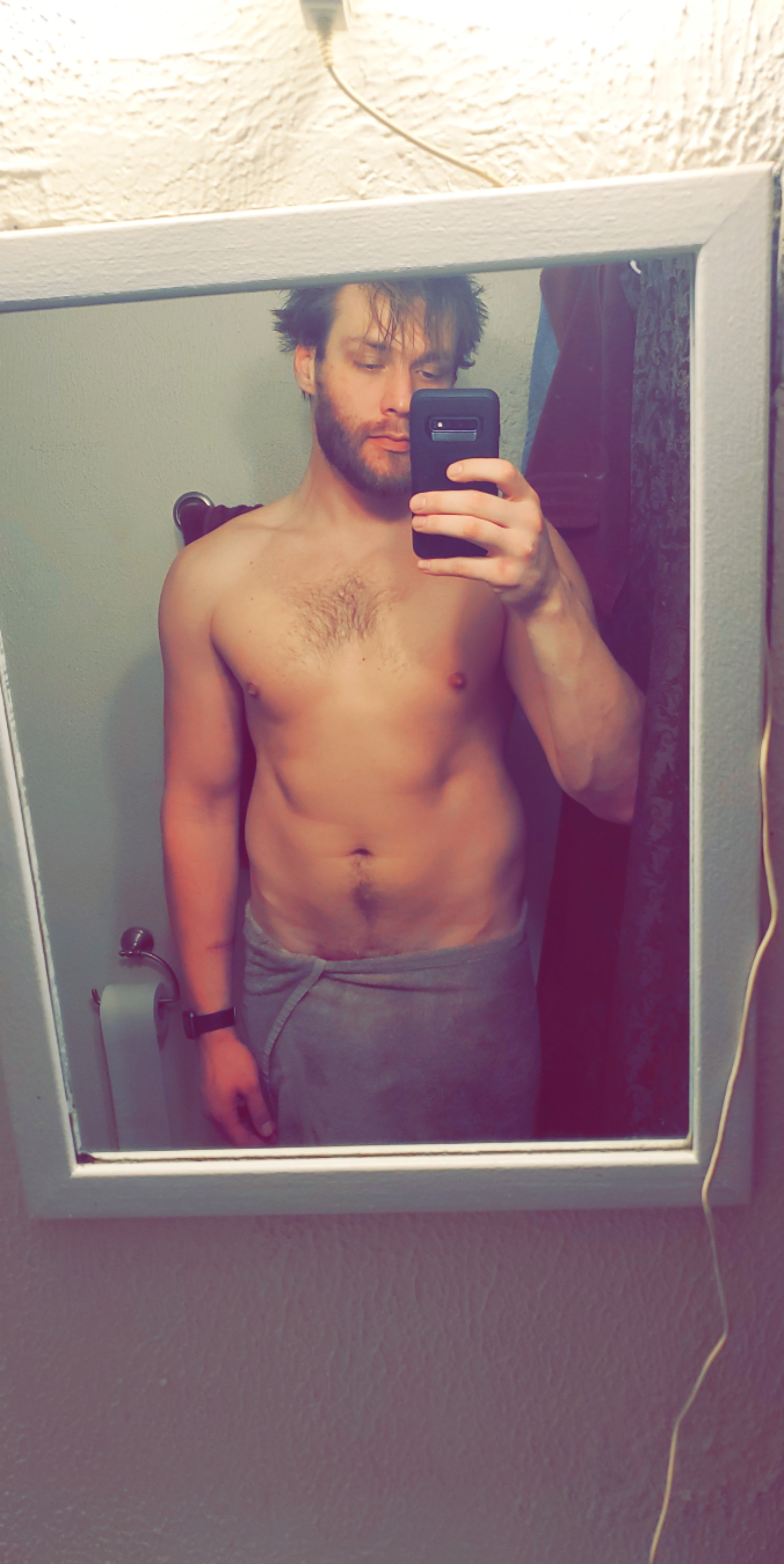 Post workout shower r/ladybonersgonemild