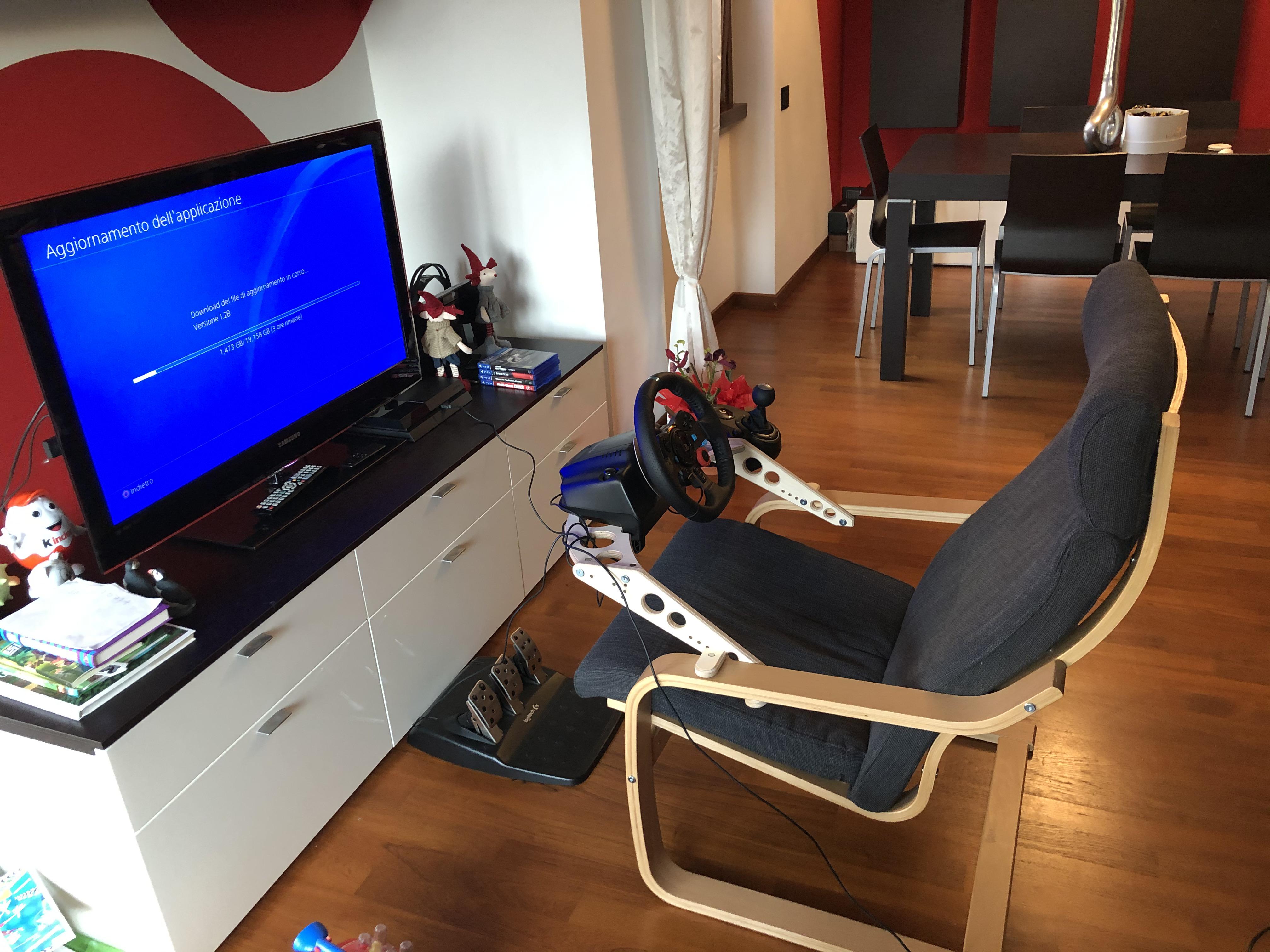 Budget rig... with the poang chair r/simracing