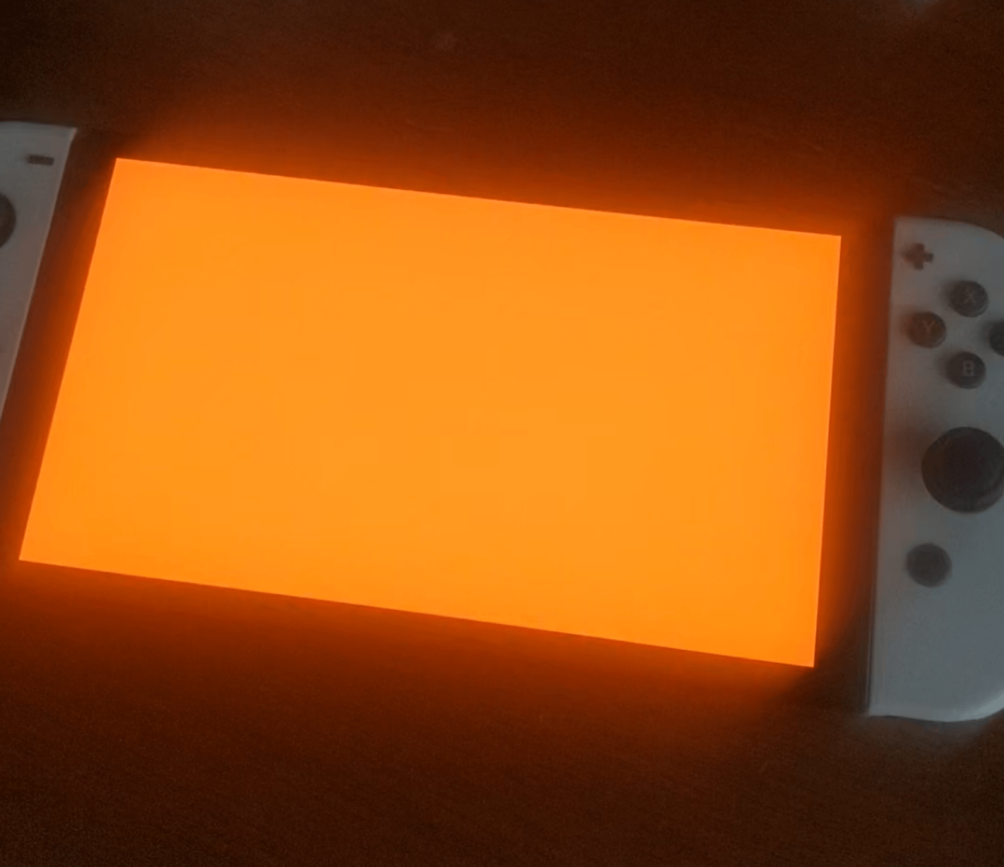 OLED showing orange screen and will not turn off r/Switch