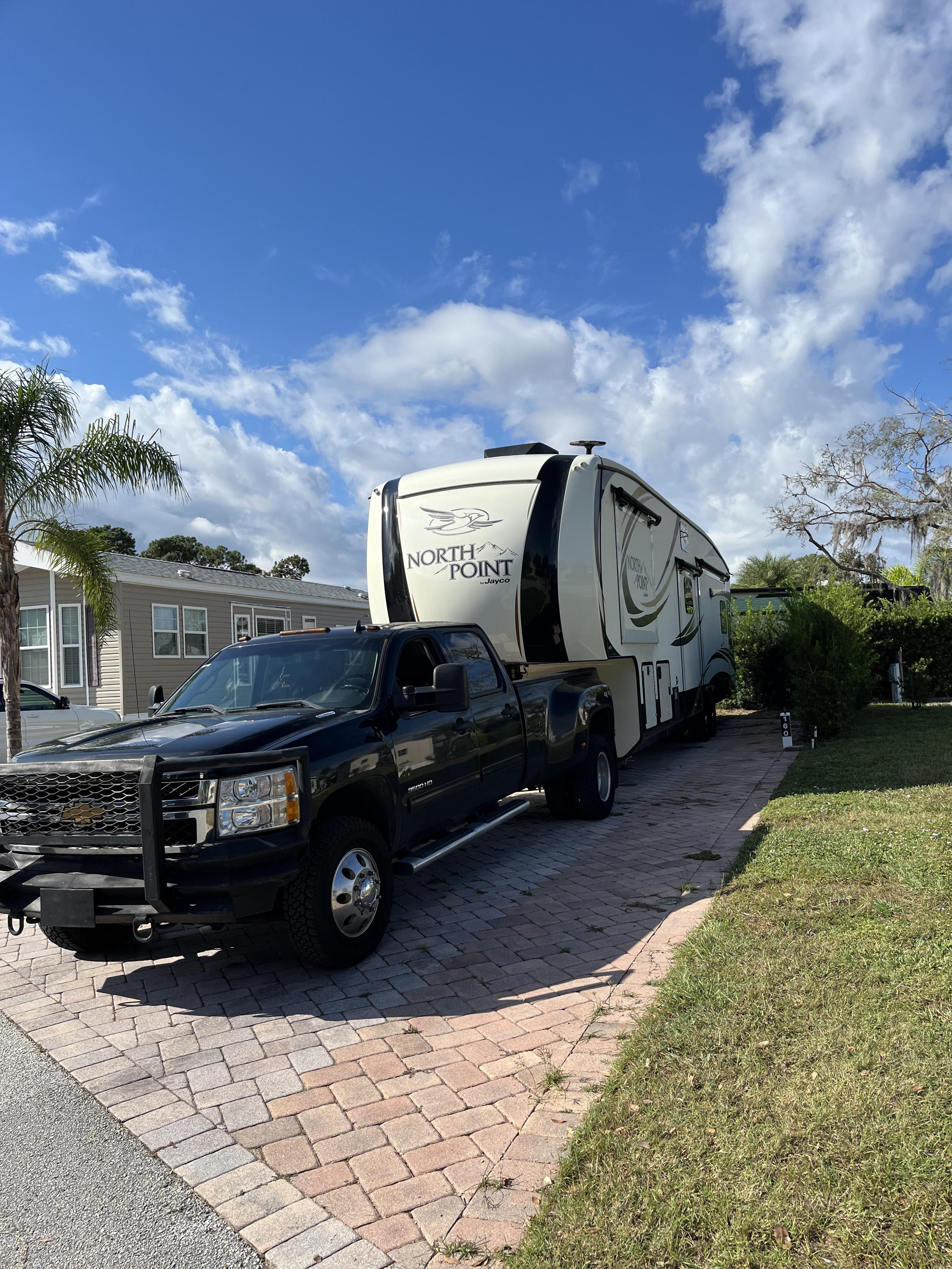 Selling my truck. How much do you think is a fair asking price? r/Trucks