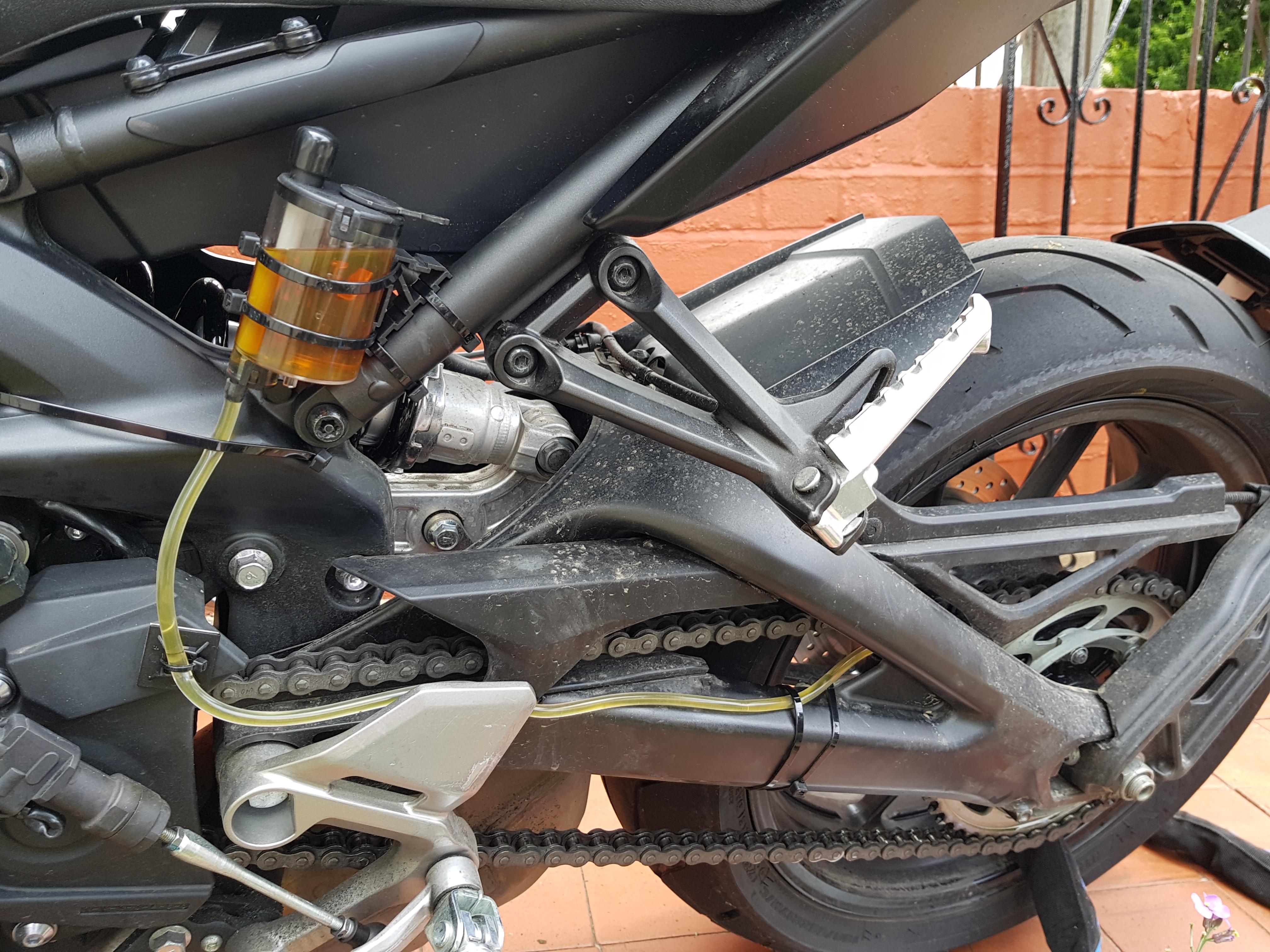 MT09/FZ09 (2017) and Loobman chain oiler install r/FZ09