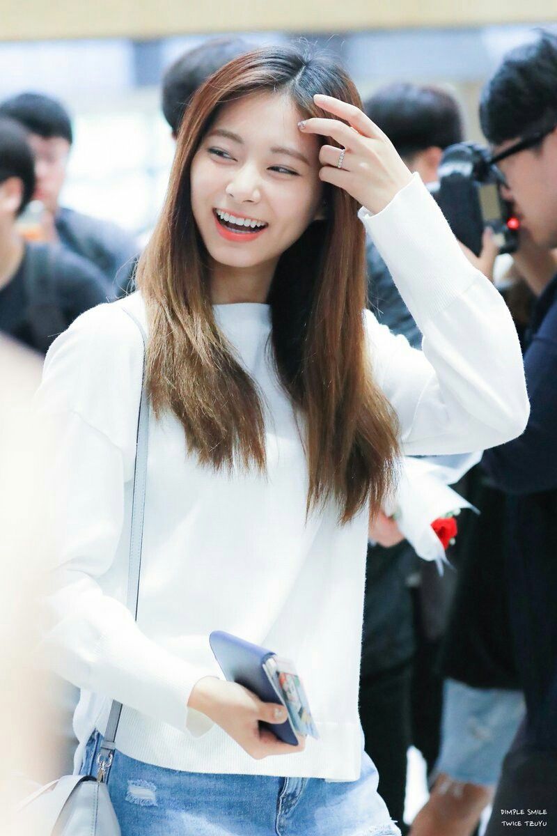 Tzu Laugh tzuyu
