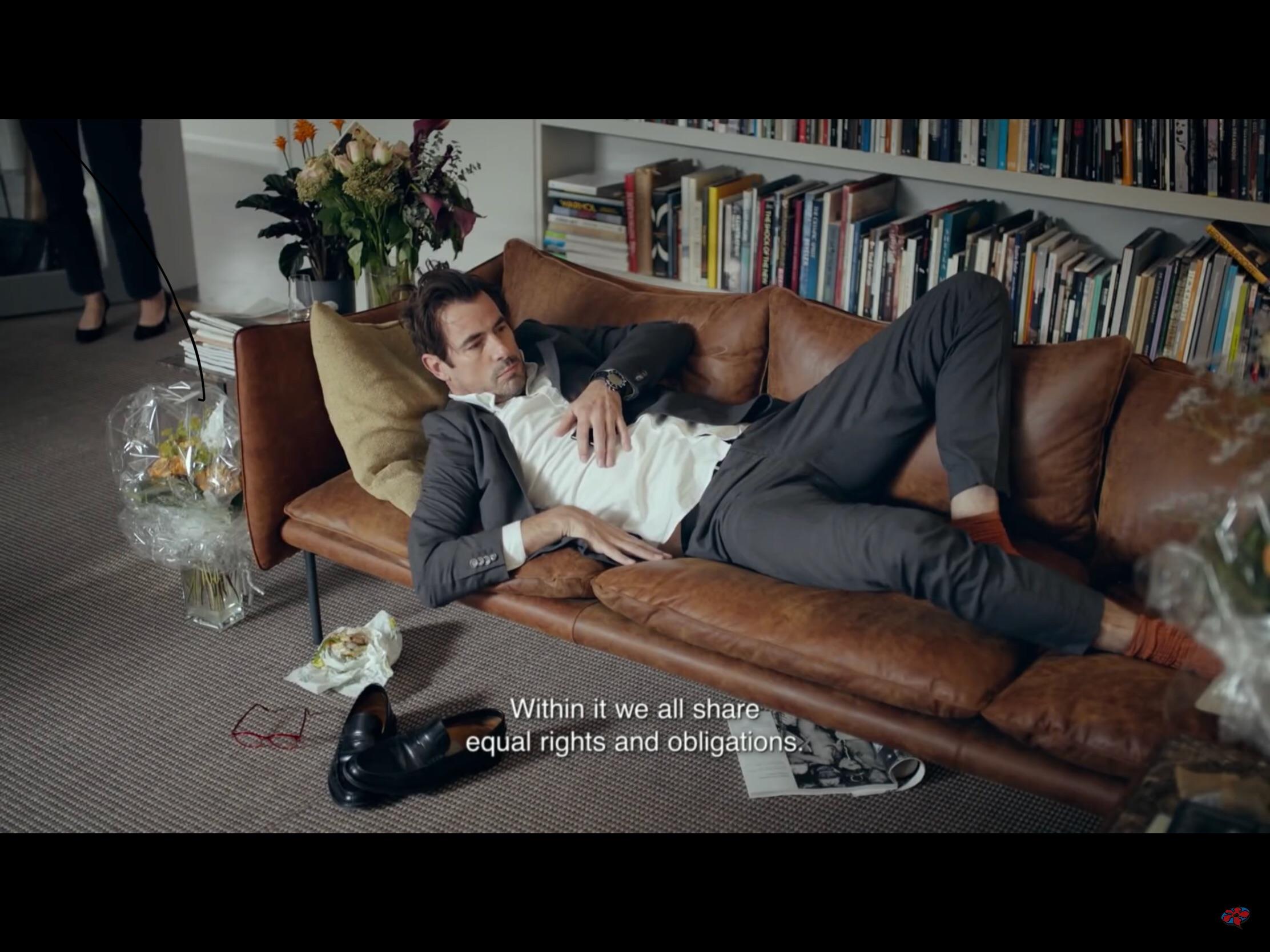 Anyone recognize this leather couch (from the movie “The Square”)? r