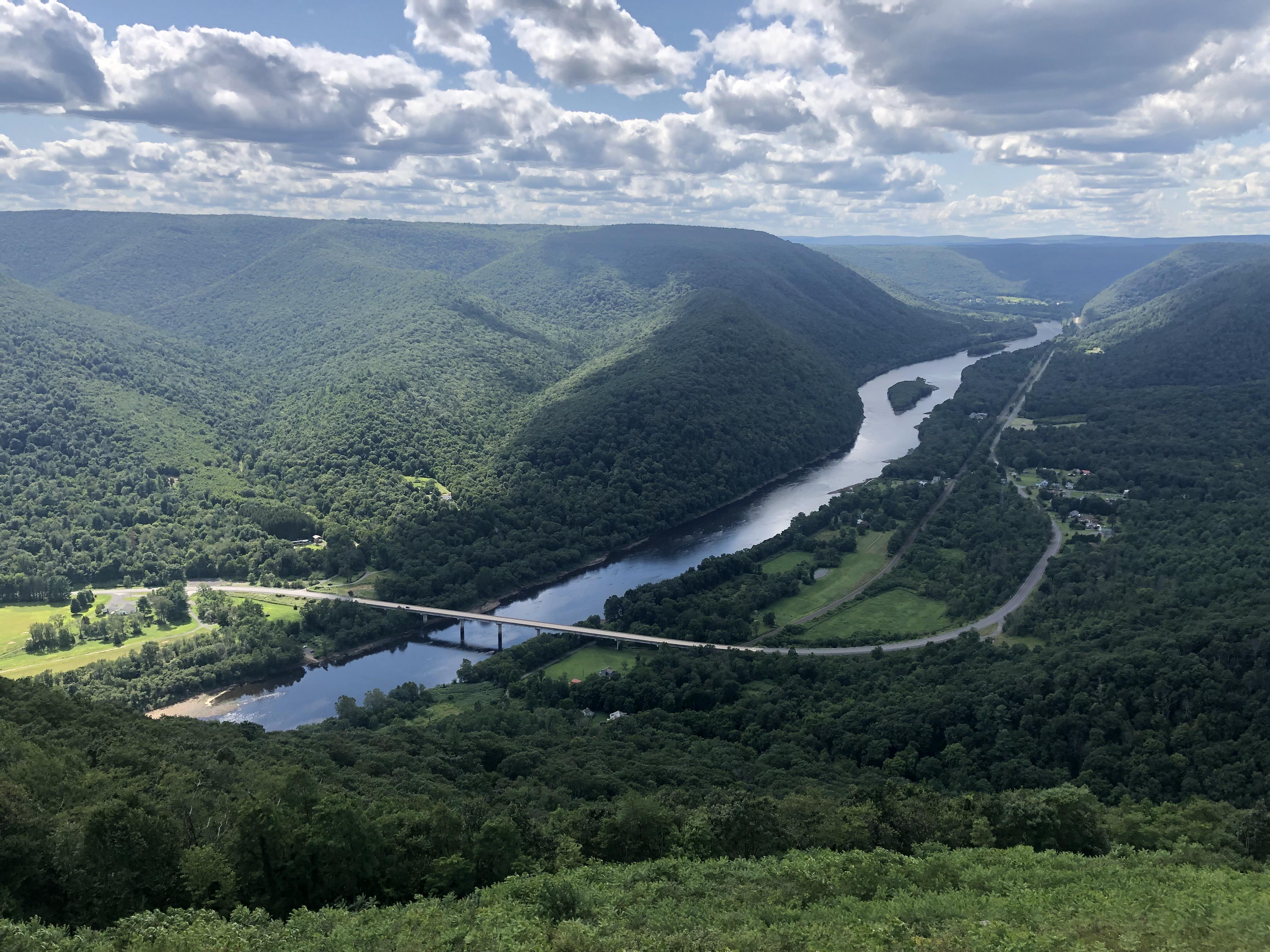A beautiful day at Hyner View State Park, Pennsylvania. r/Outdoors