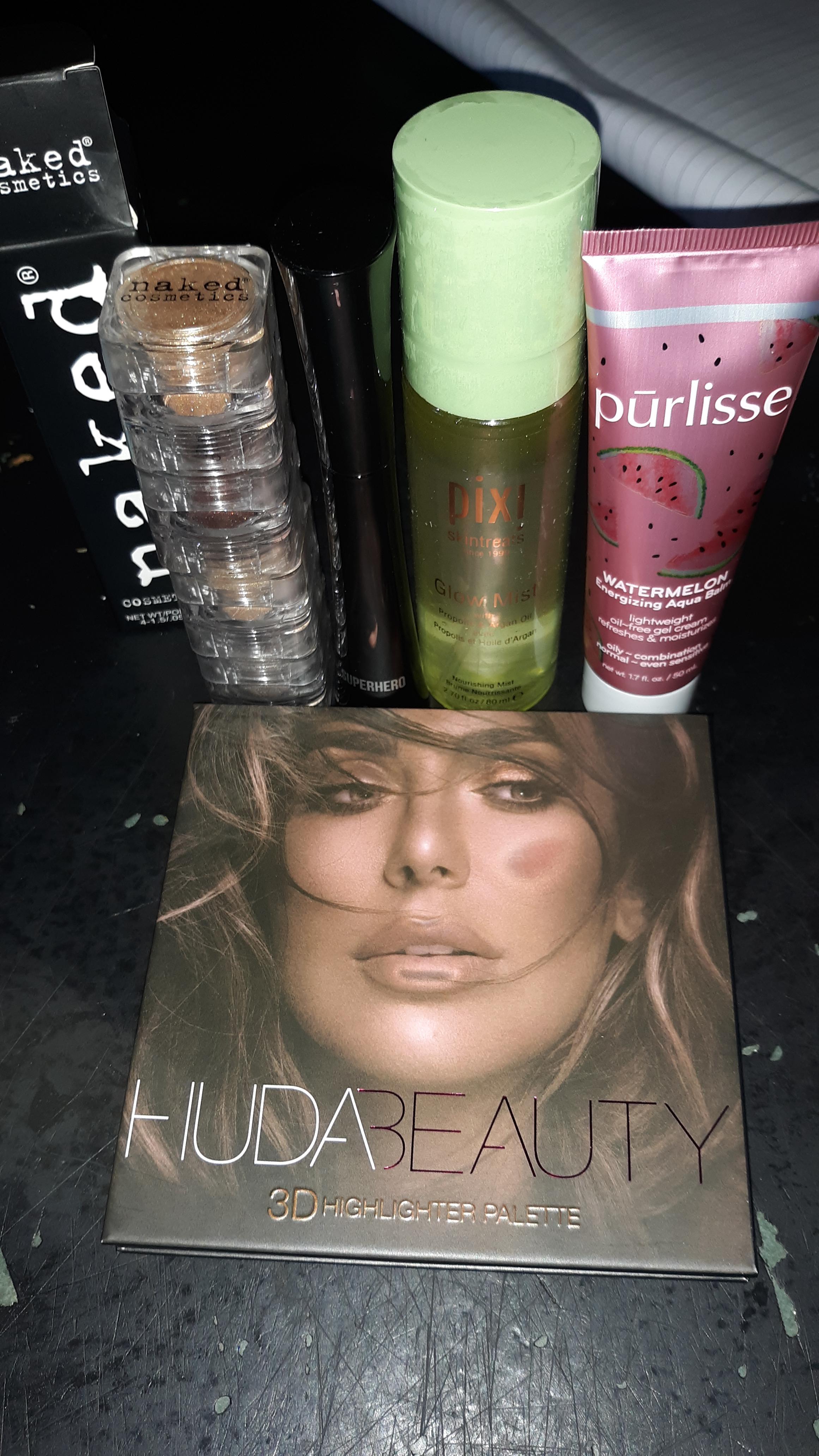 July 2019 mystery glam bag plus has arrived! Ipsy