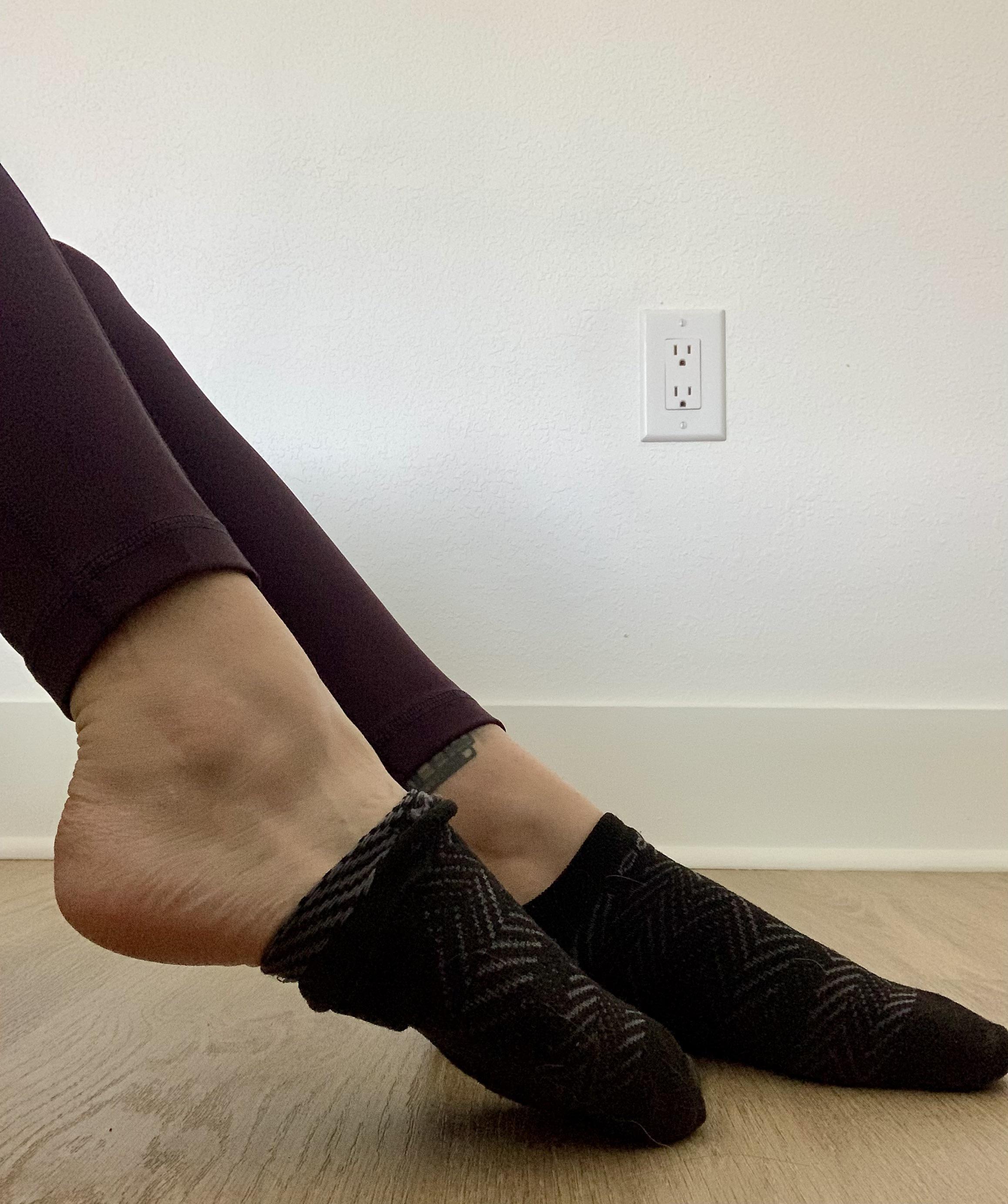 Can someone help me take my socks off after my workout? r/FootTalk