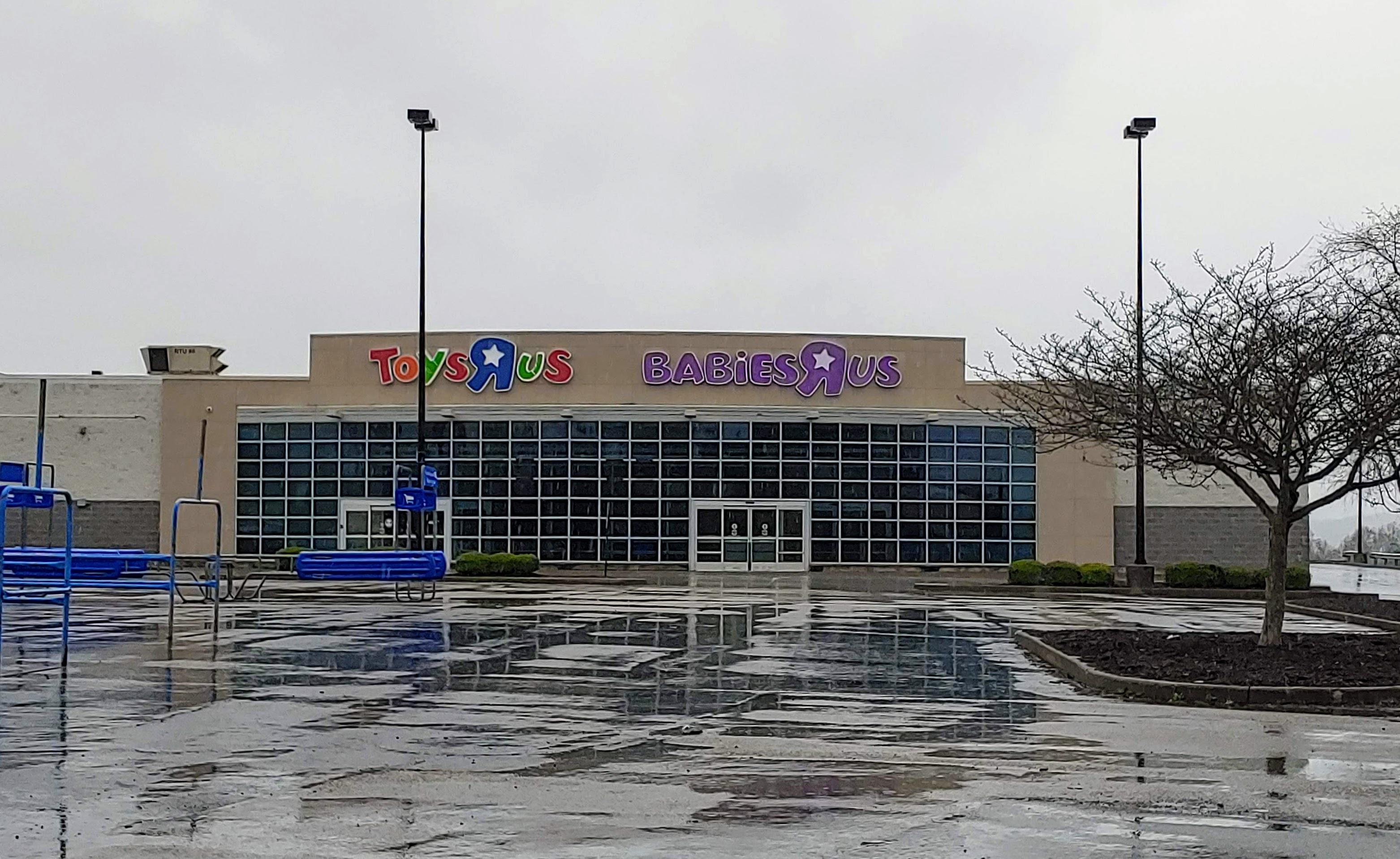 Former Toys R UsBabies R Us Combo store located in Southridge Shopping