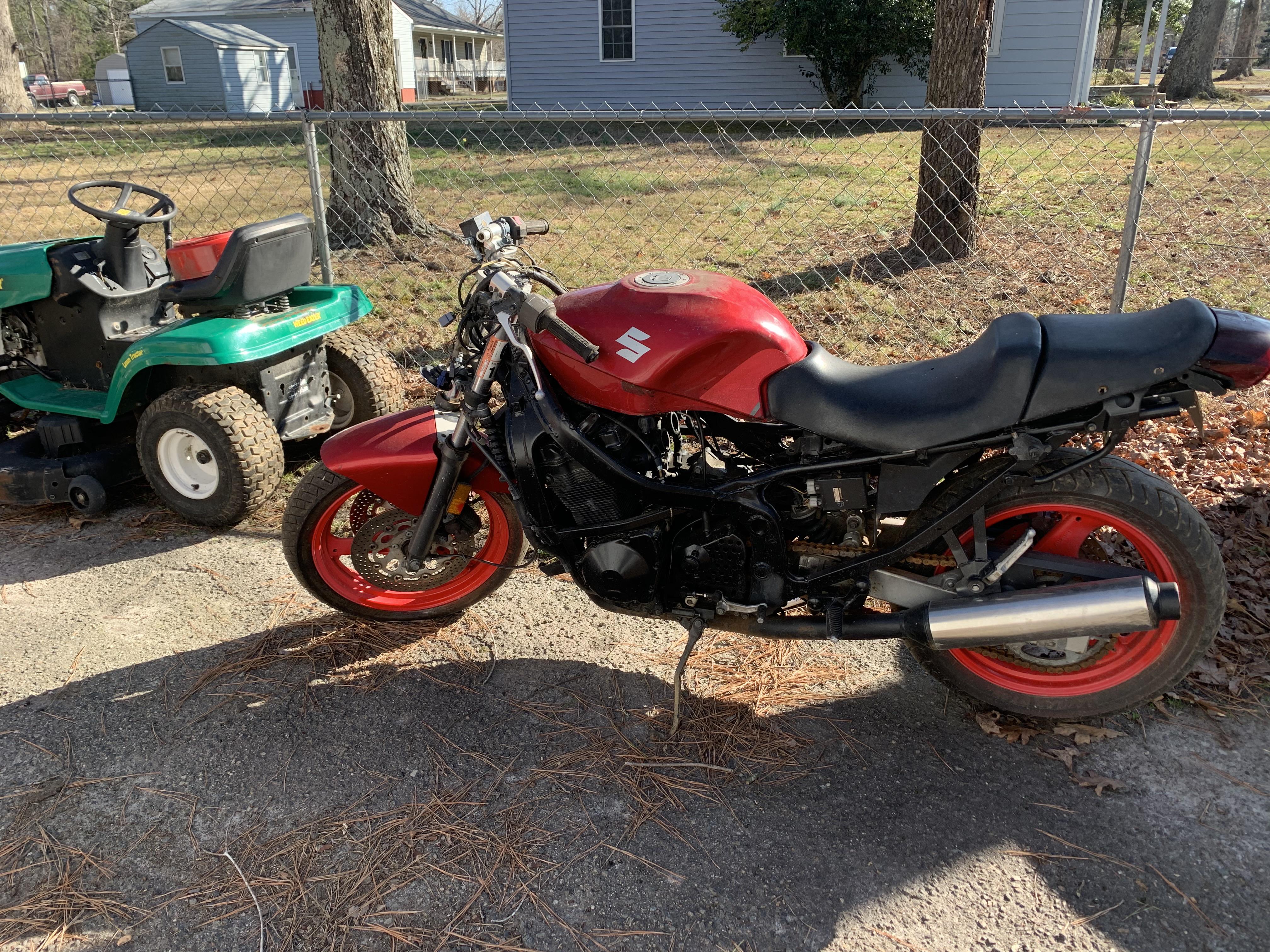 Picked up a 92 katana 600 from a buddy a few weeks ago. He’s looking