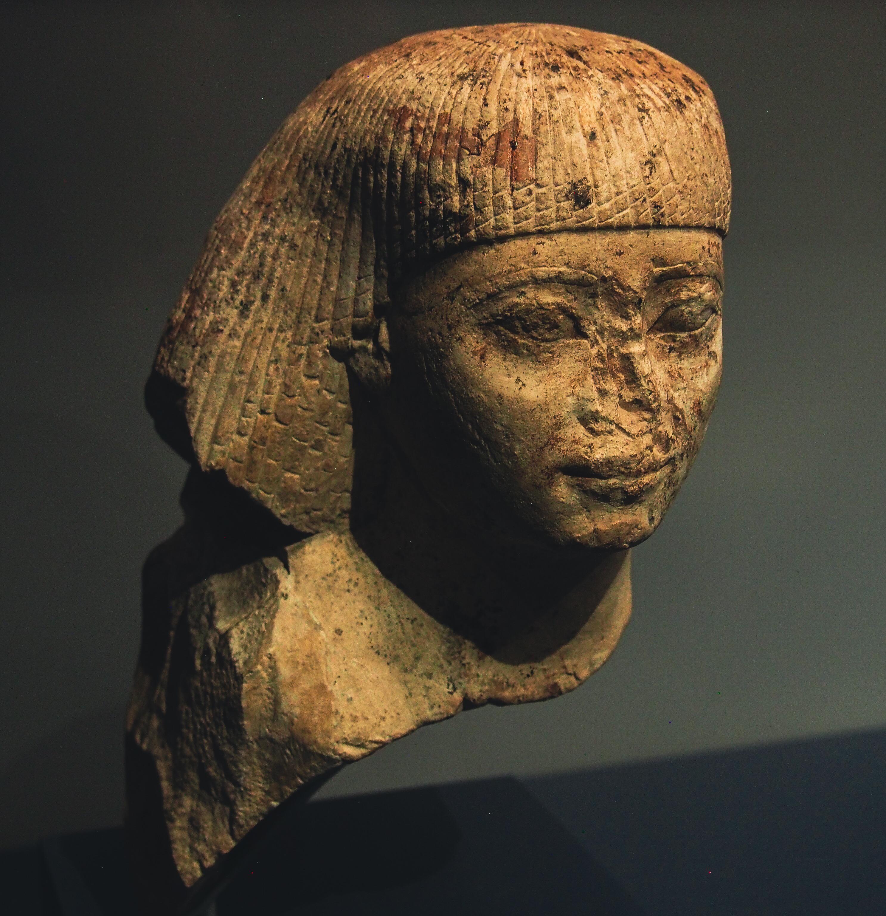 ITAP of an ancient Egyptian sculpture. r/itookapicture