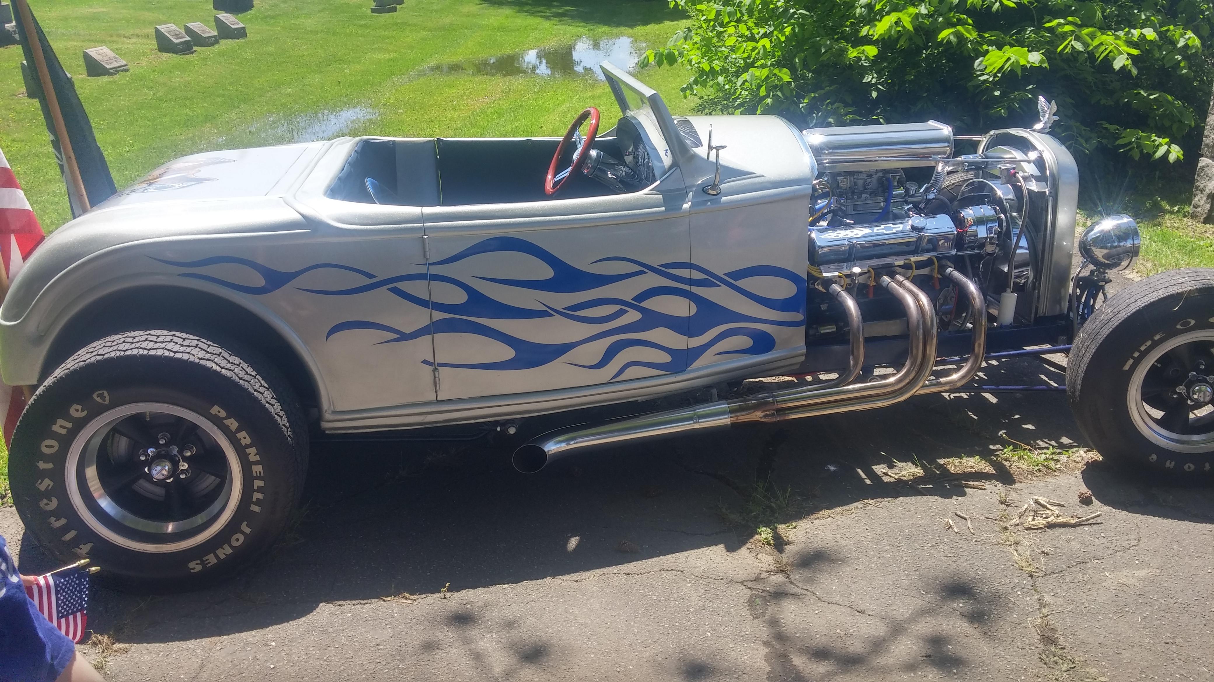 Parade car in Mercer, Pa. r/classiccars
