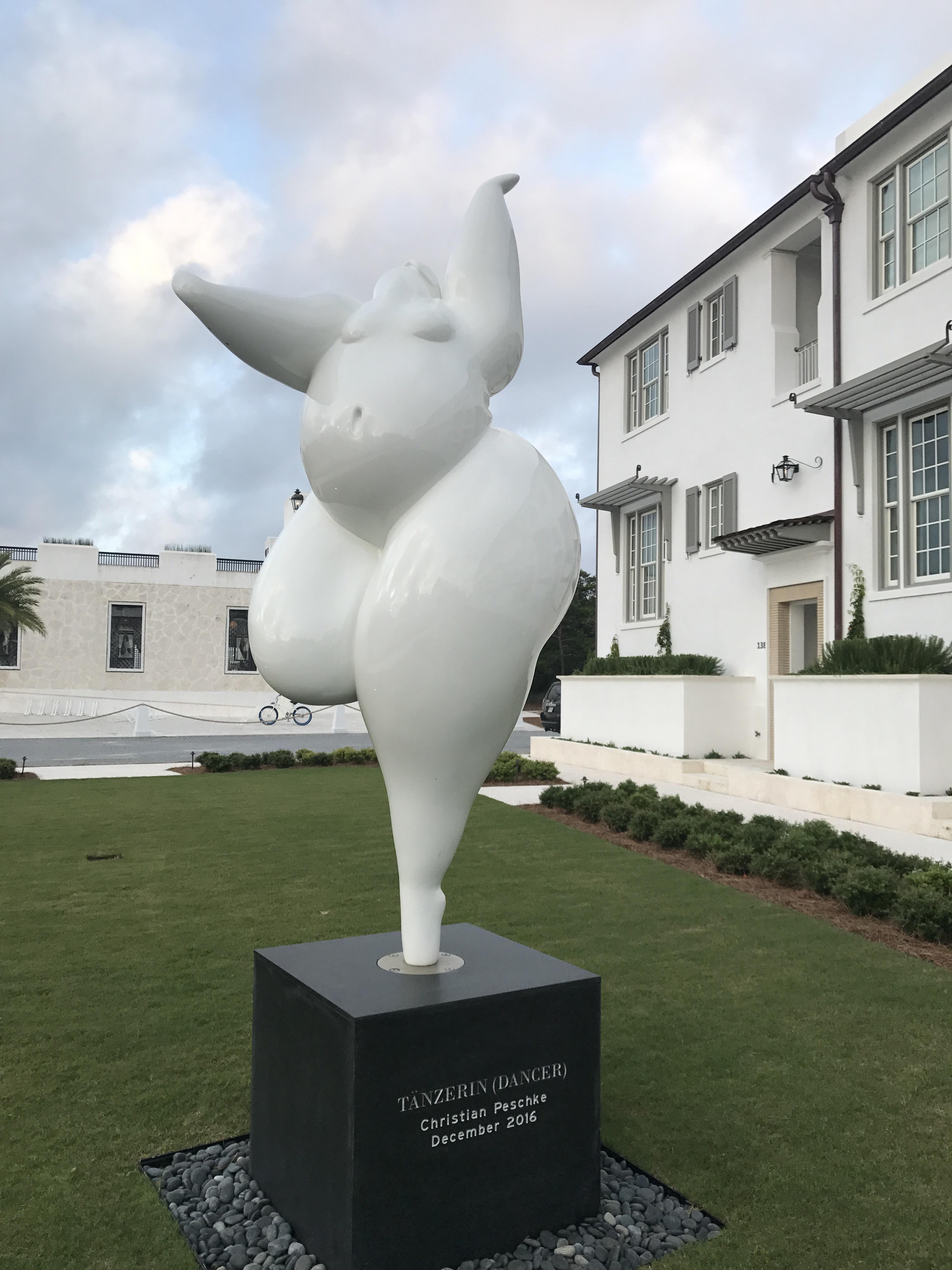 This statue in Alys Beach, Florida has to be "Wall" inspired. r/pinkfloyd