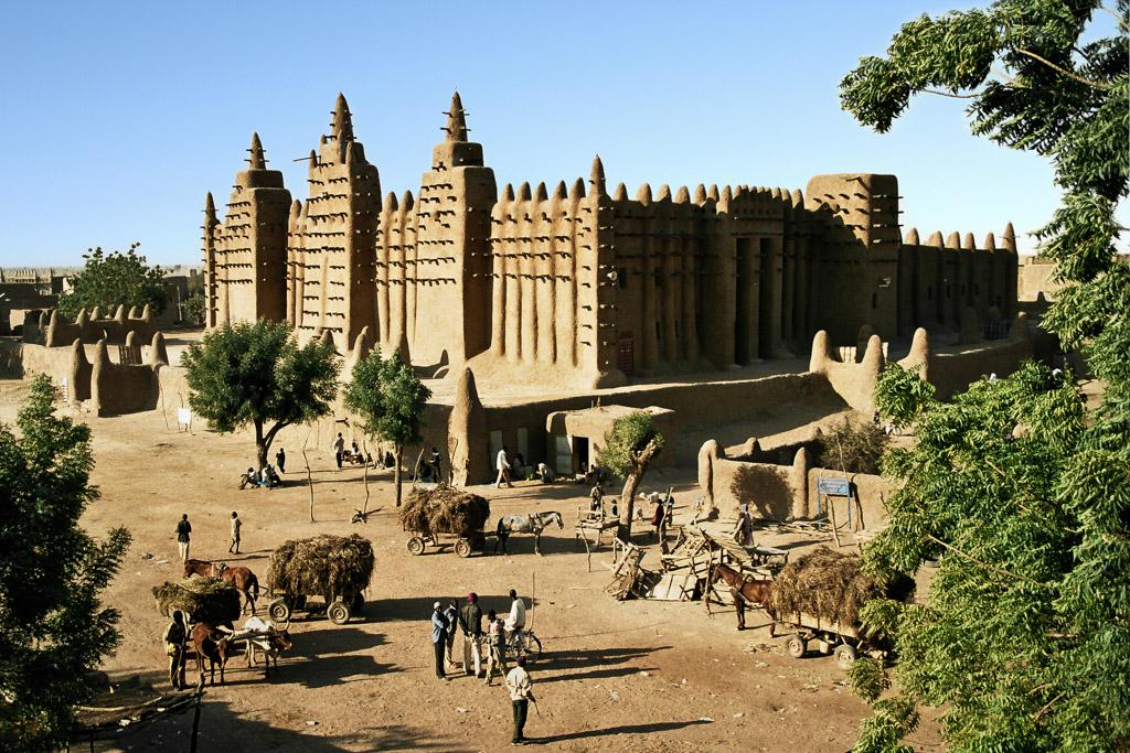 The Great Mosque of Djenné Djenné, Mali Built in 1907 the adobe