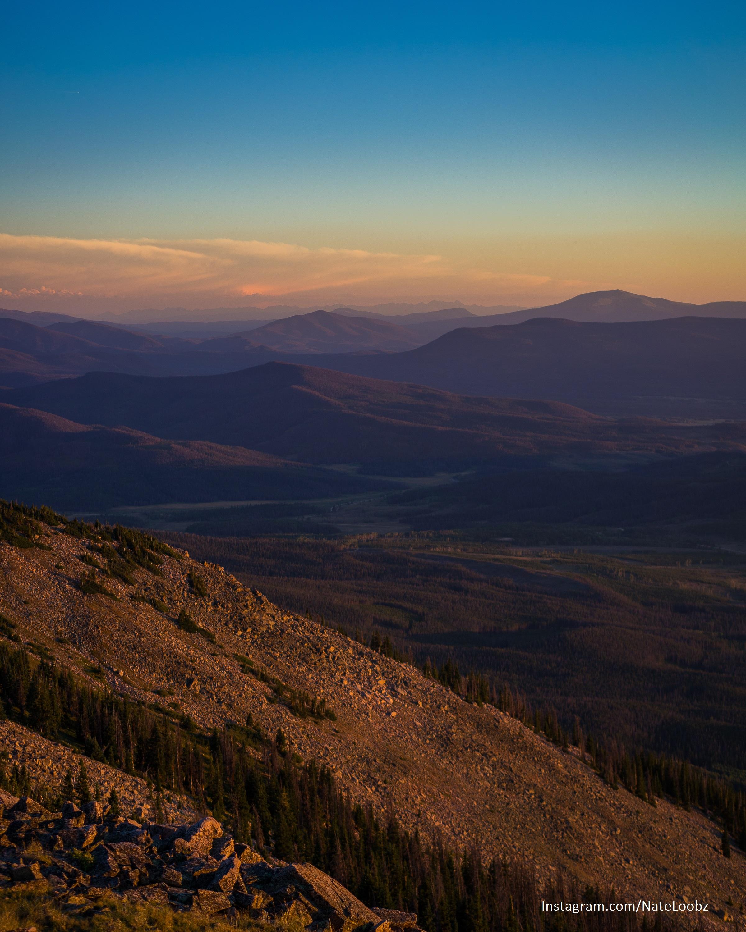 Last light of day. Poudre Canyon, Colorado. [OC][2400x3000] r/EarthPorn