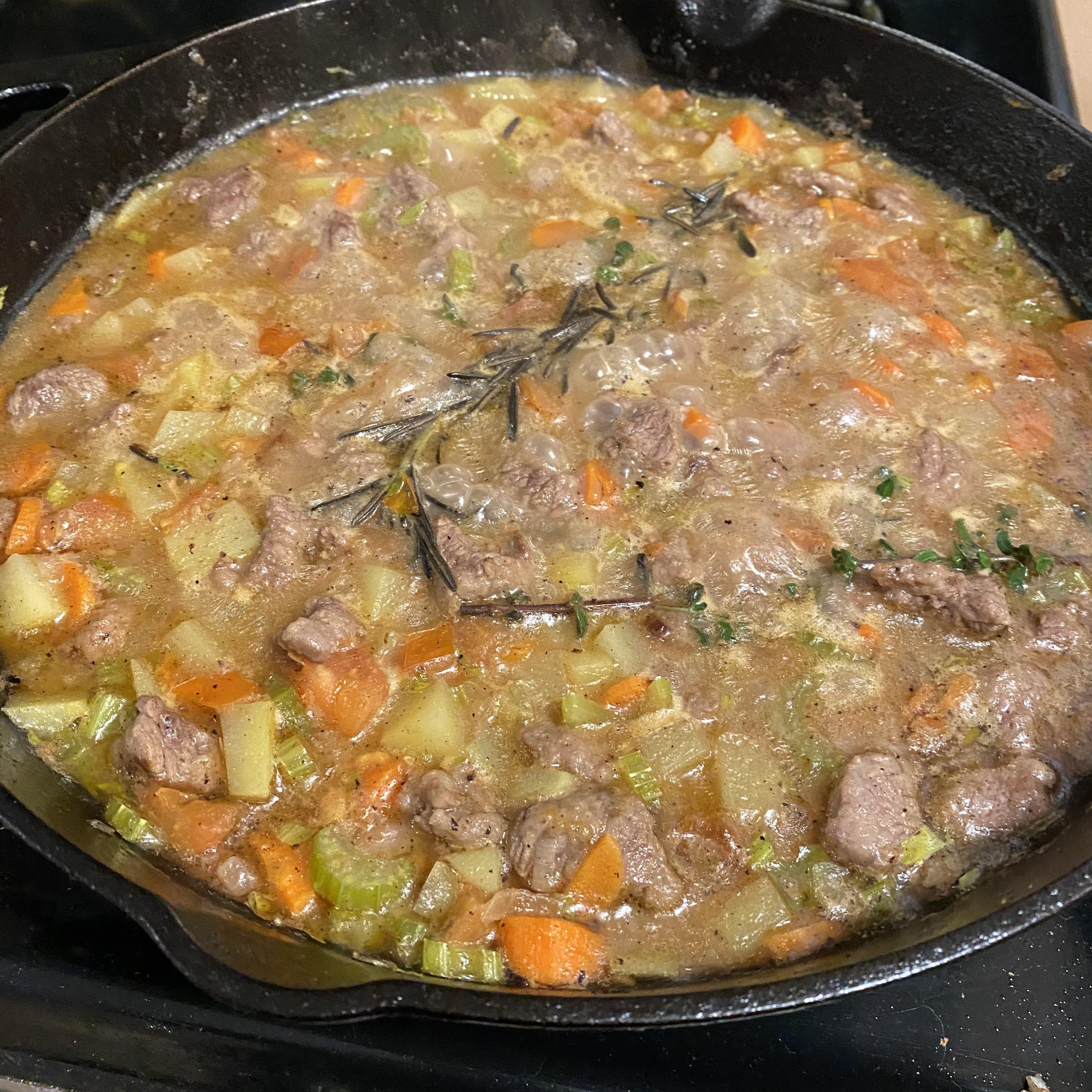 Beef Stew in the cast iron who needs a Dutch oven? r/castiron