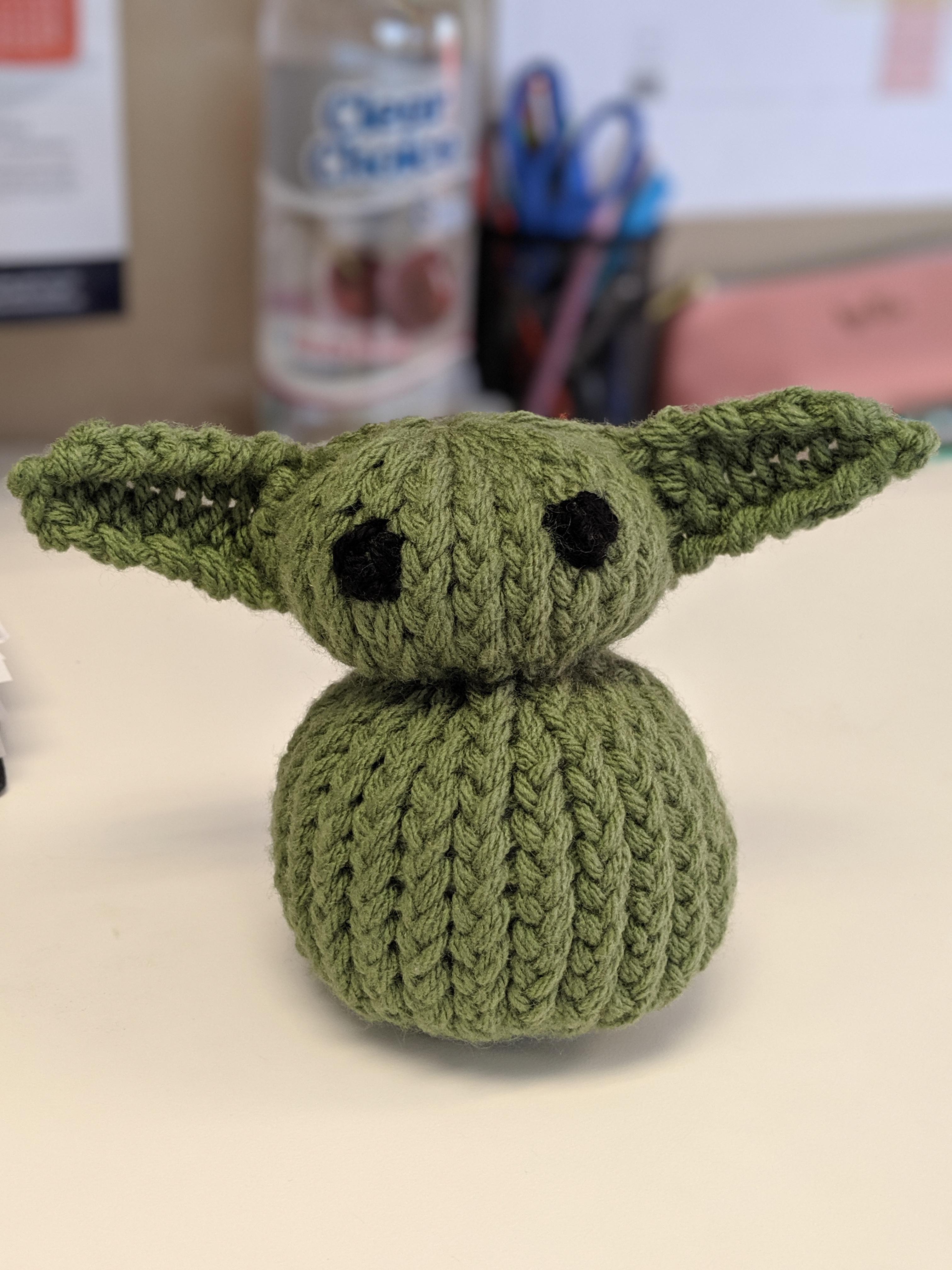 Baby Yoda loom knitting project work in progress. r/LoomKnitting