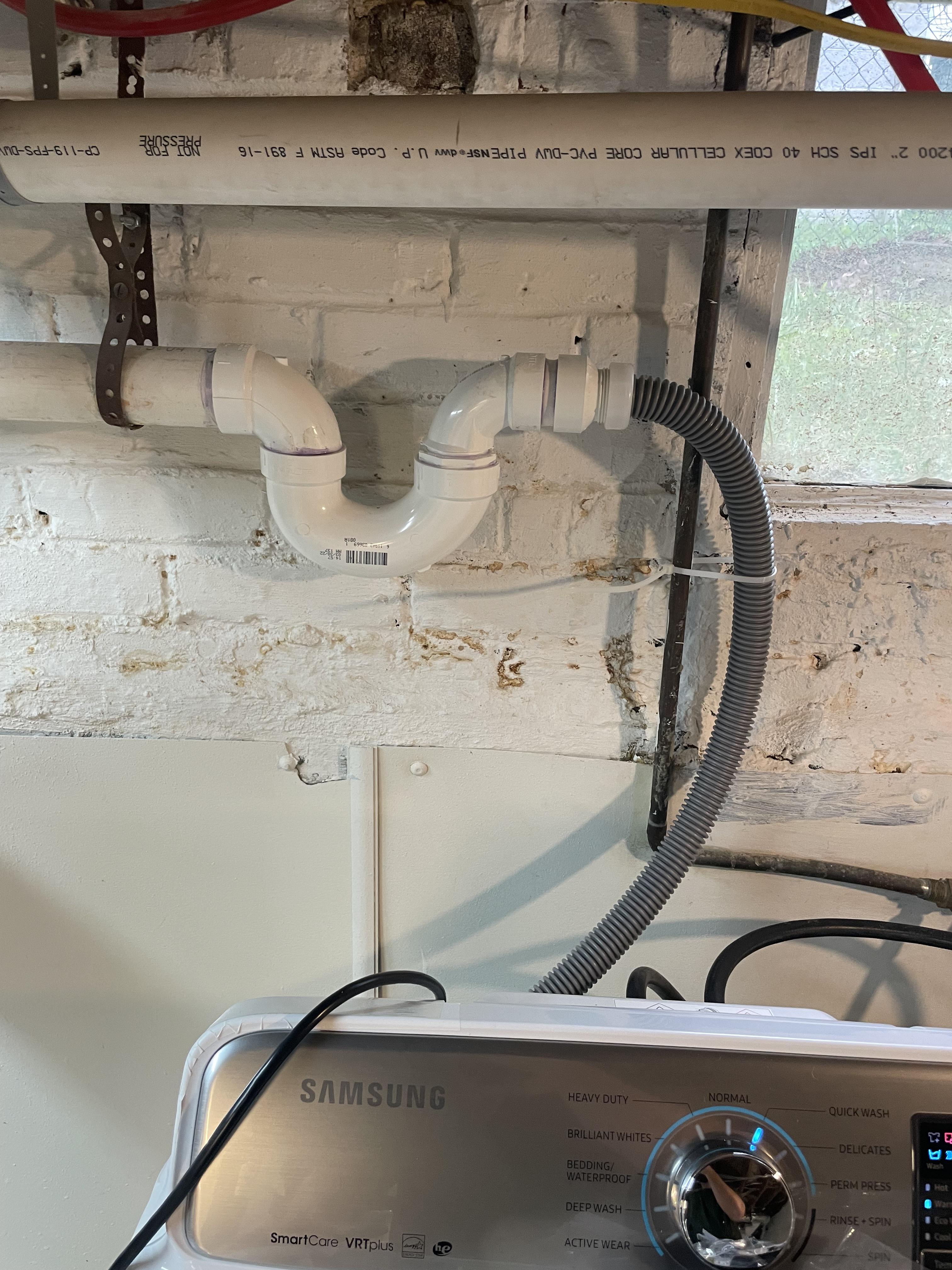 Water outlet hose on my washing machine. Does this look right? r/Plumbing