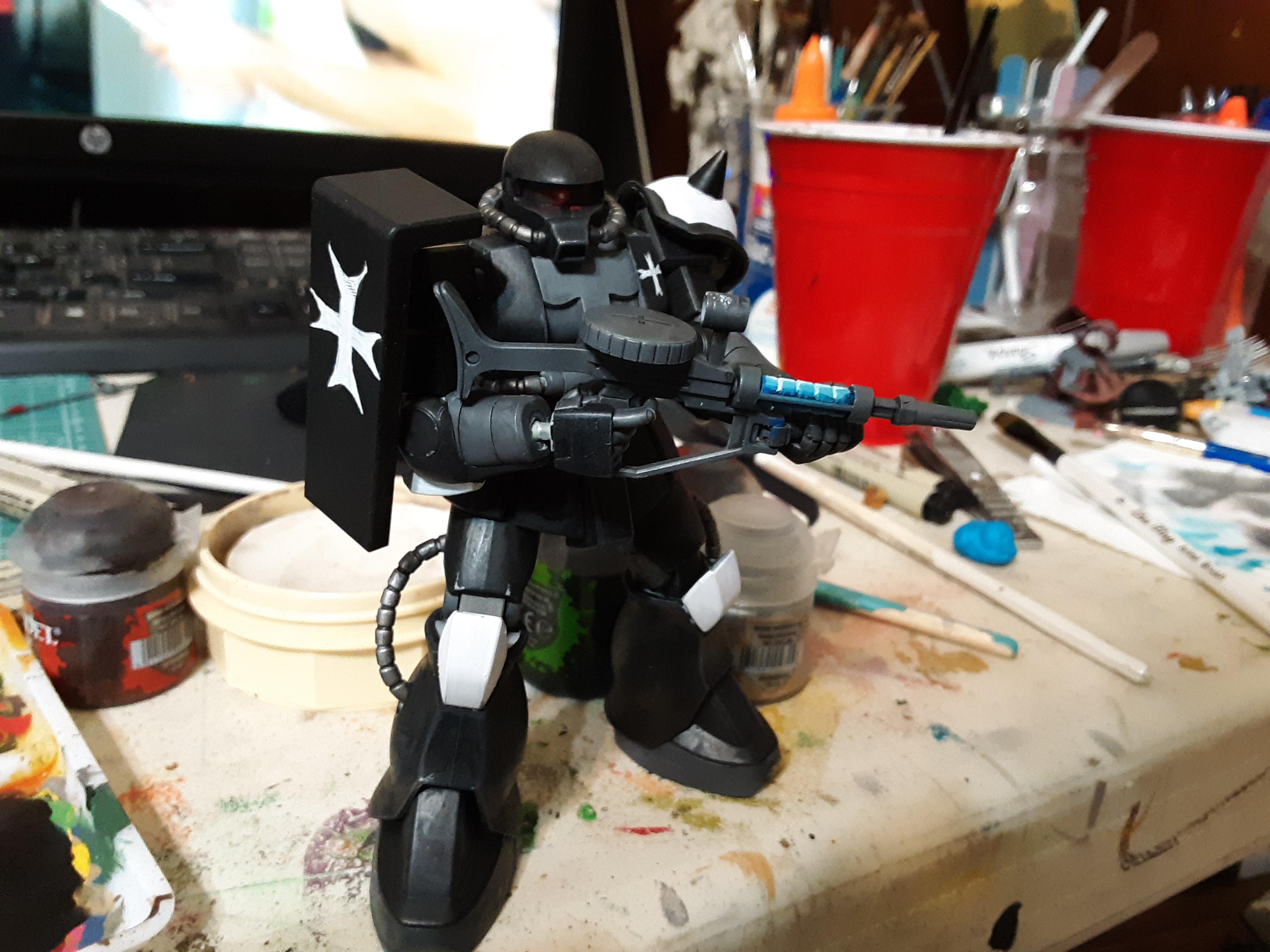 Tried Using Citadel Paint to Make a Black Templar Themed Zaku II r/Gunpla