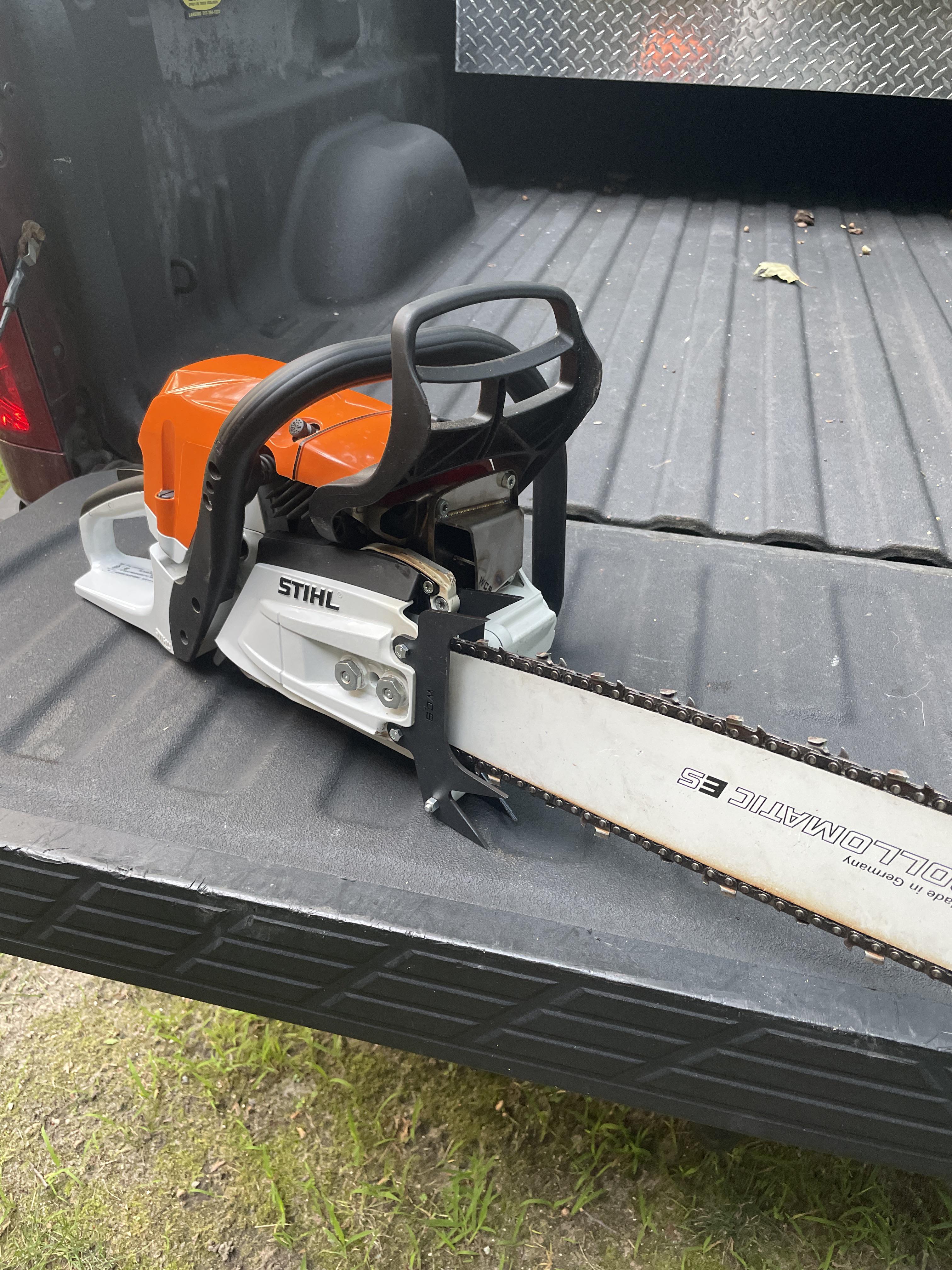 My dads left it up to me to fix his blower. I can get it started after