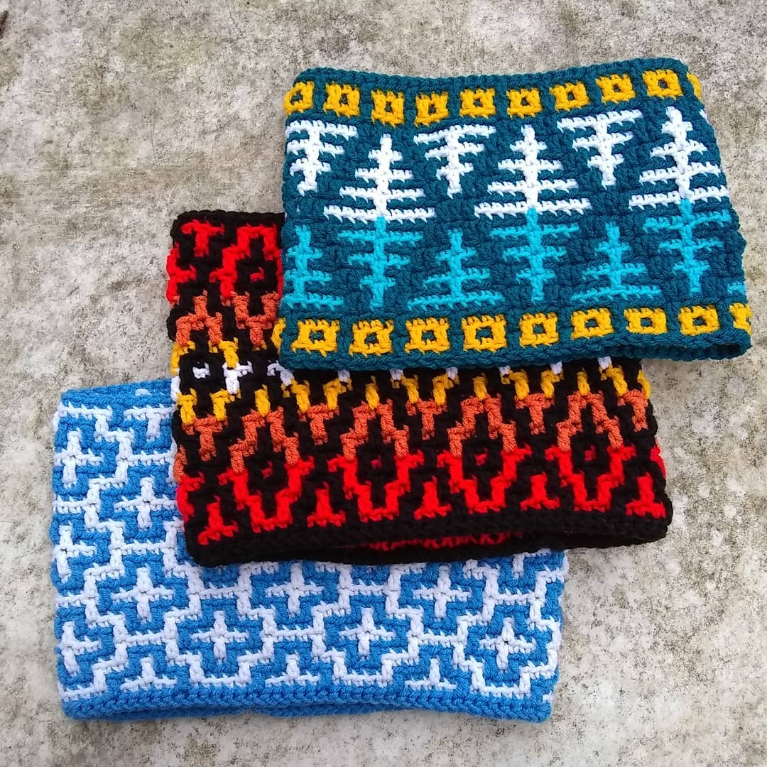 I'm kinda hooked on mosaic cowls right now. r/crochet