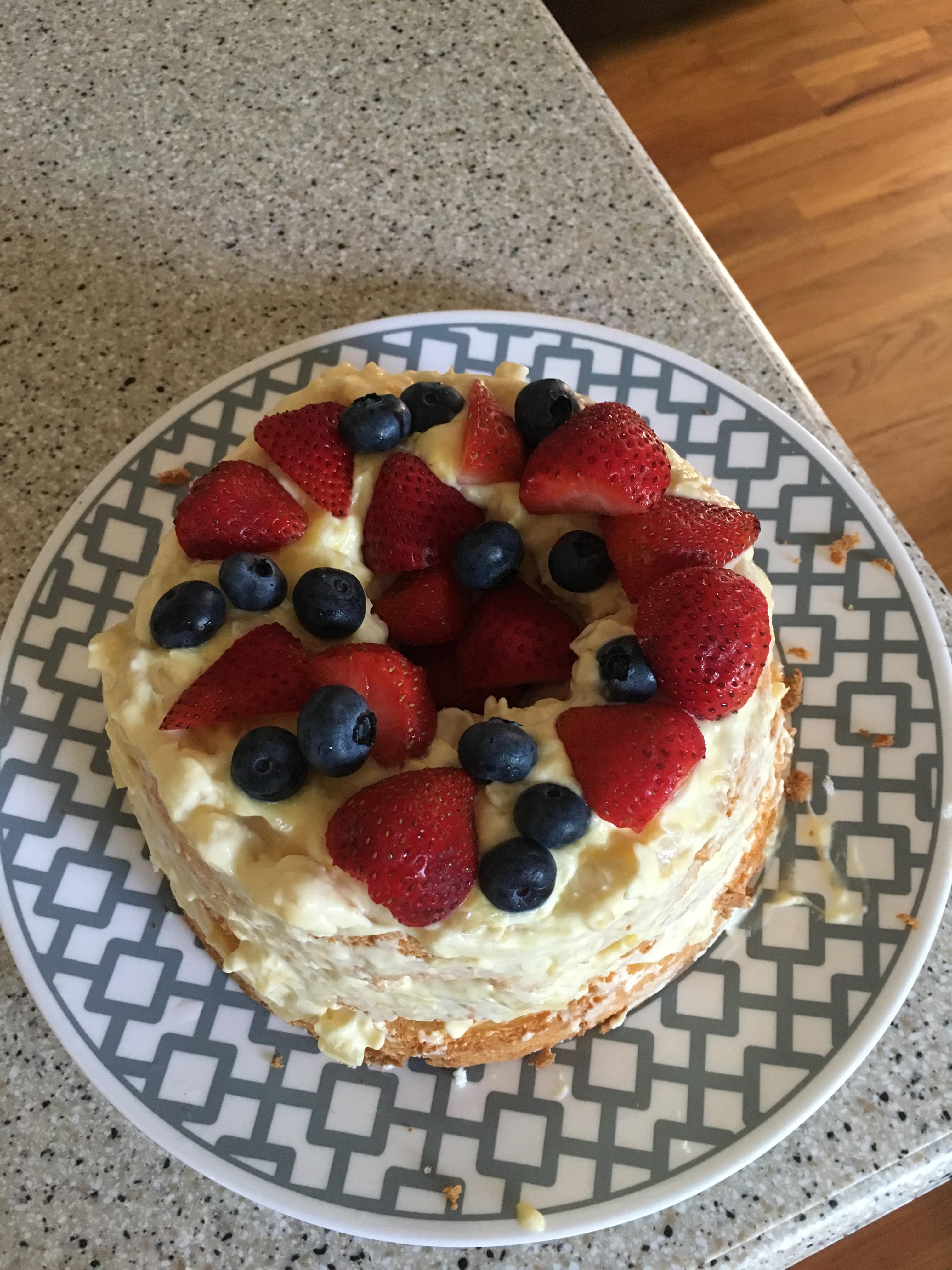 Angel Lush Cake! 141 calories per slice! r/1200isplenty