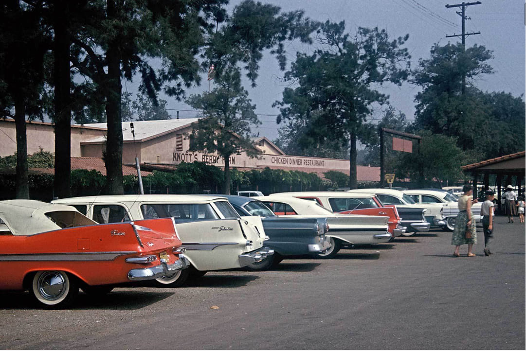 Knott’s Berry Farm parking lot, 1960. r/orangecounty