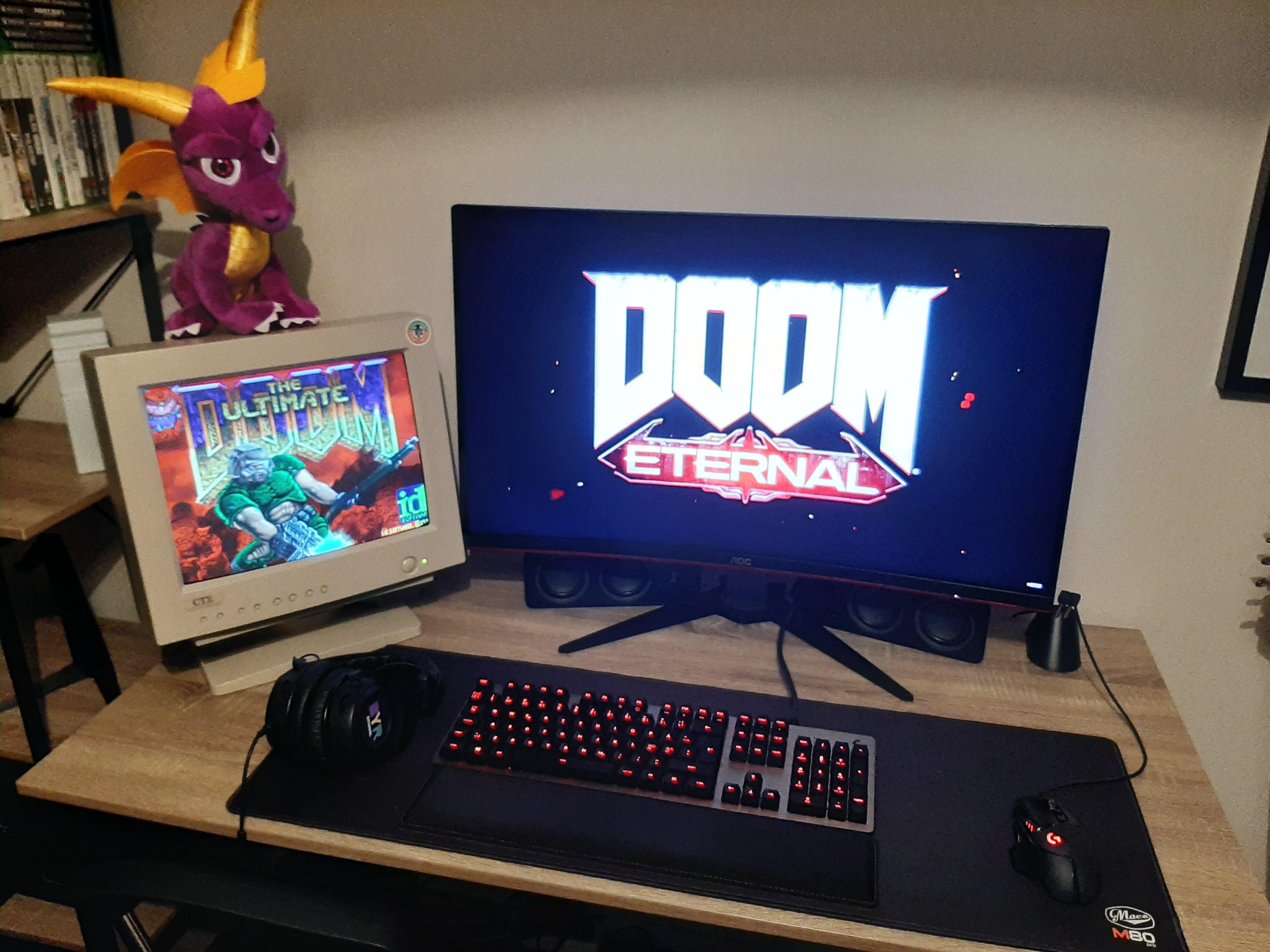 Dual monitor setup with a CRT for some retro gaming fun 🕹️ my gf hates