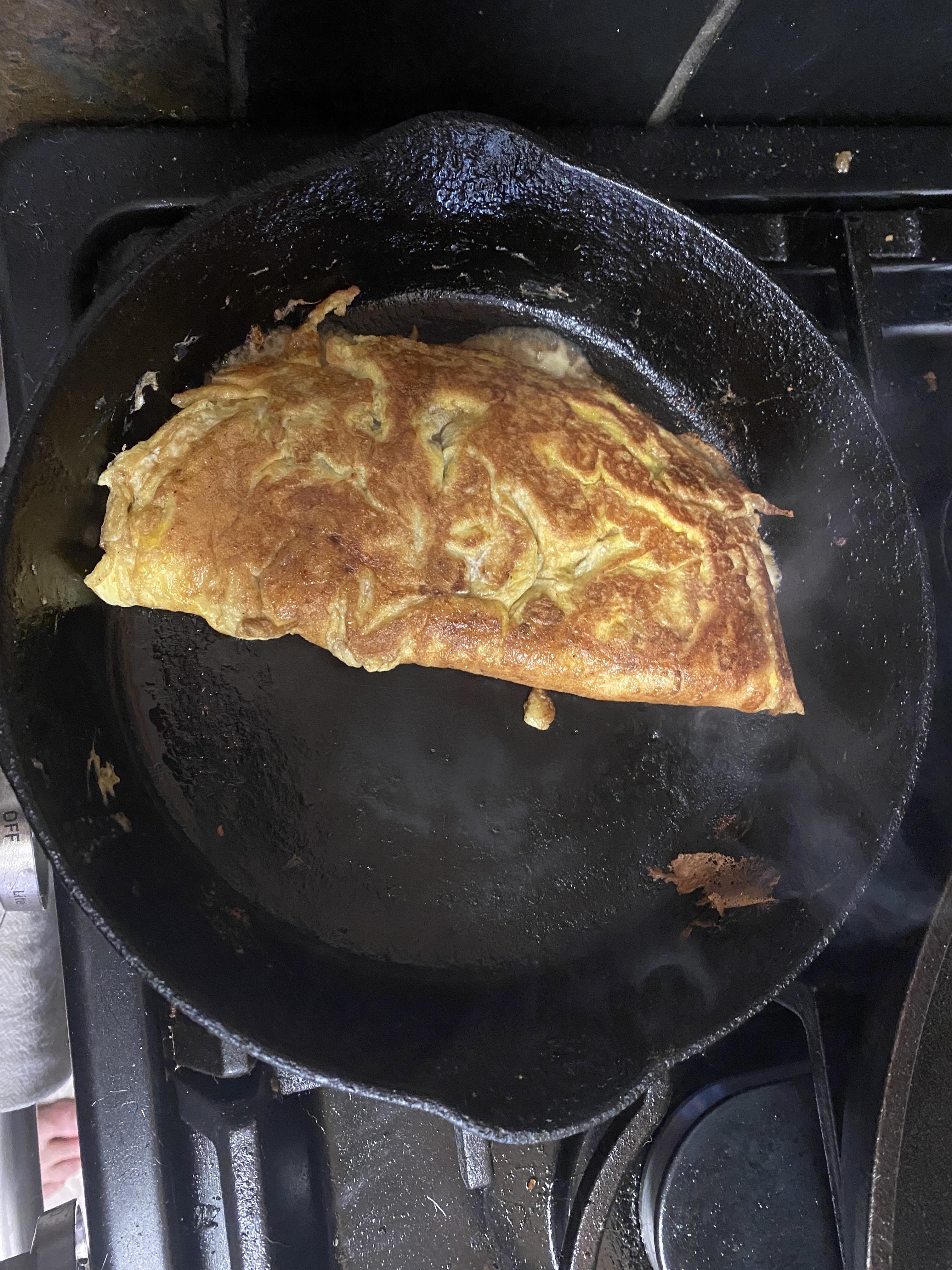 Nailed it! First cast iron omelet. r/castiron