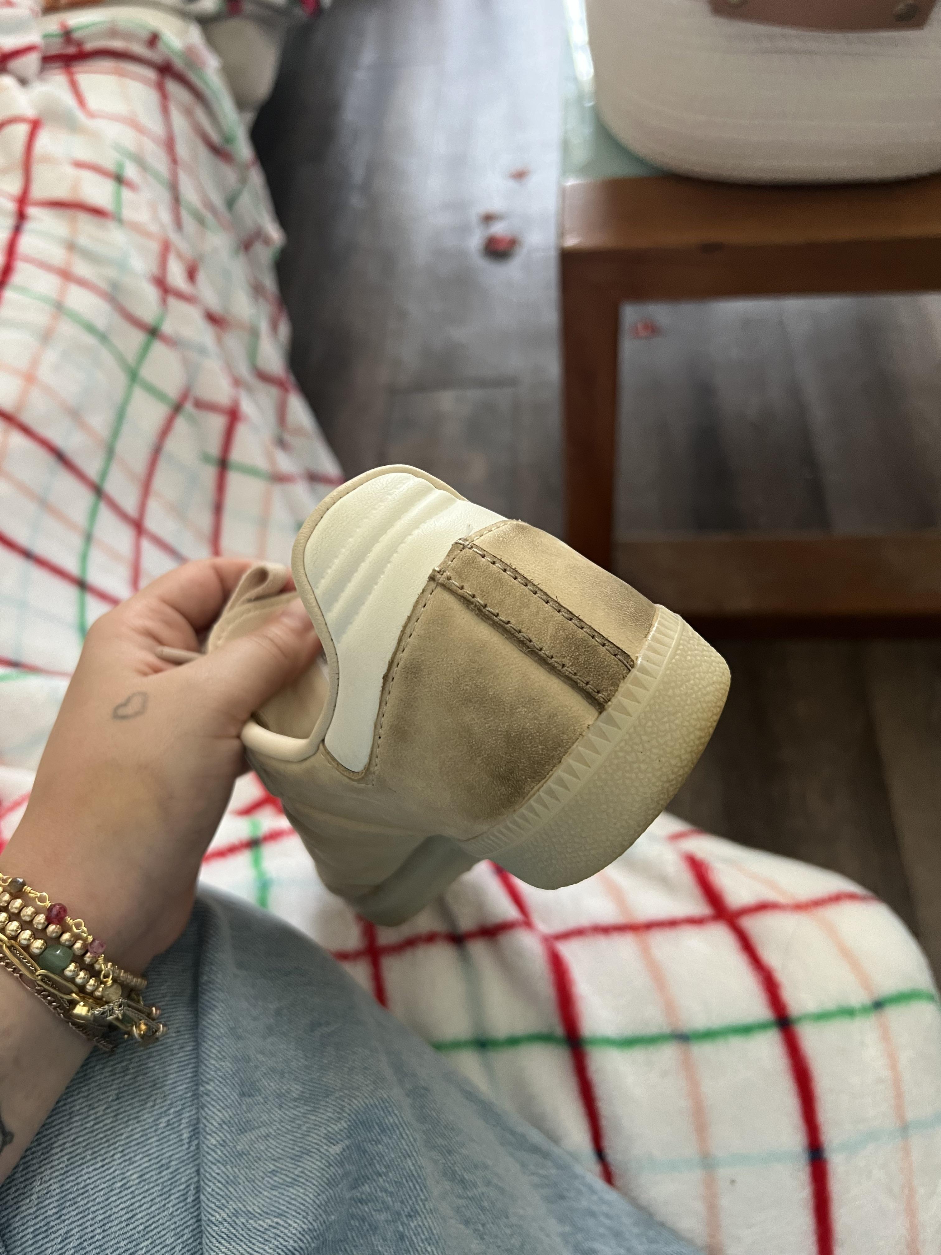 how can i clean my sambas r/adidas