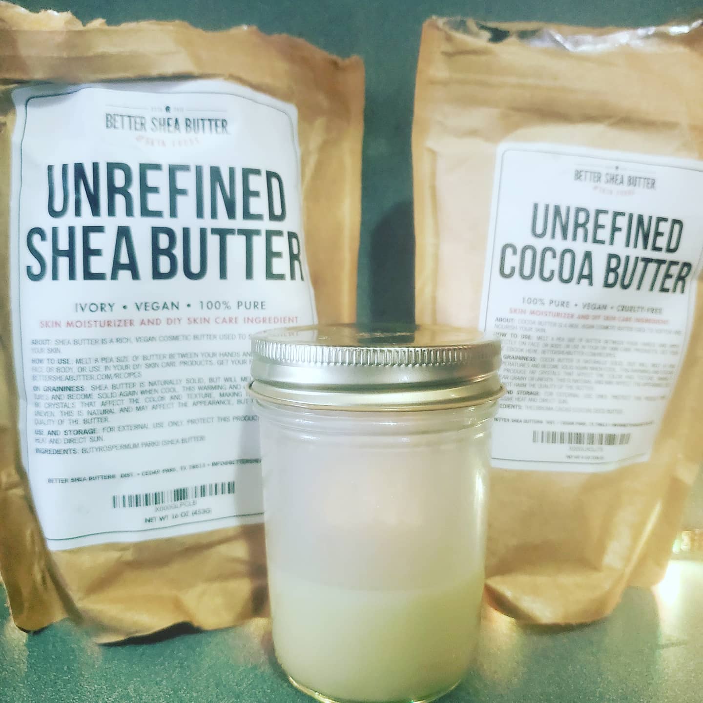 Shea butter, coco butter, aloe juice, honey, almond and coconut oil, rosemary oil. Lovely