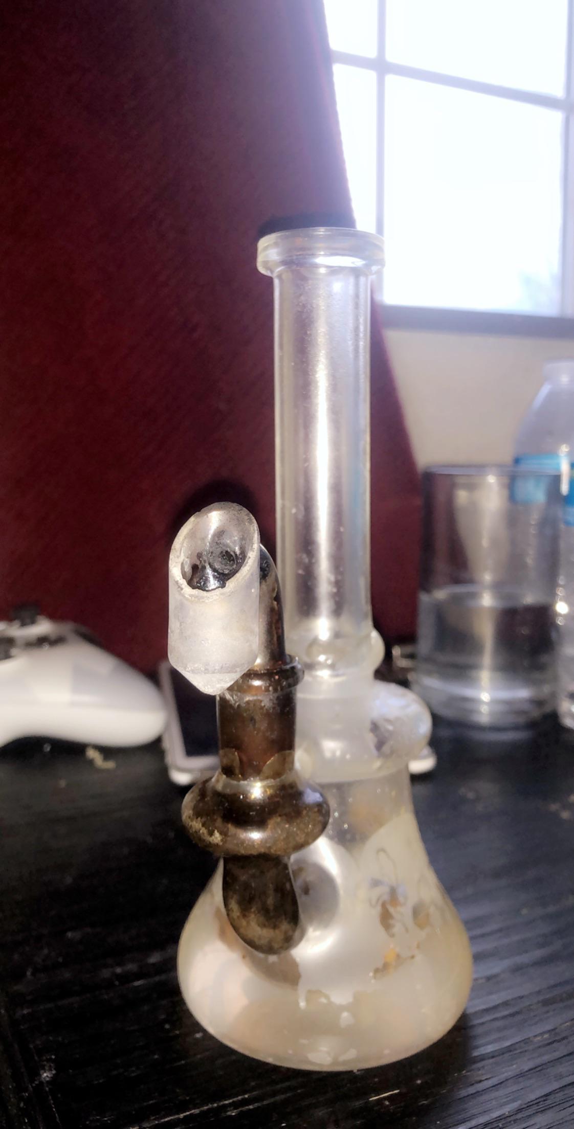 Need help since I cleaned my quartz nail everytime I take a dab the nail clogs up and the