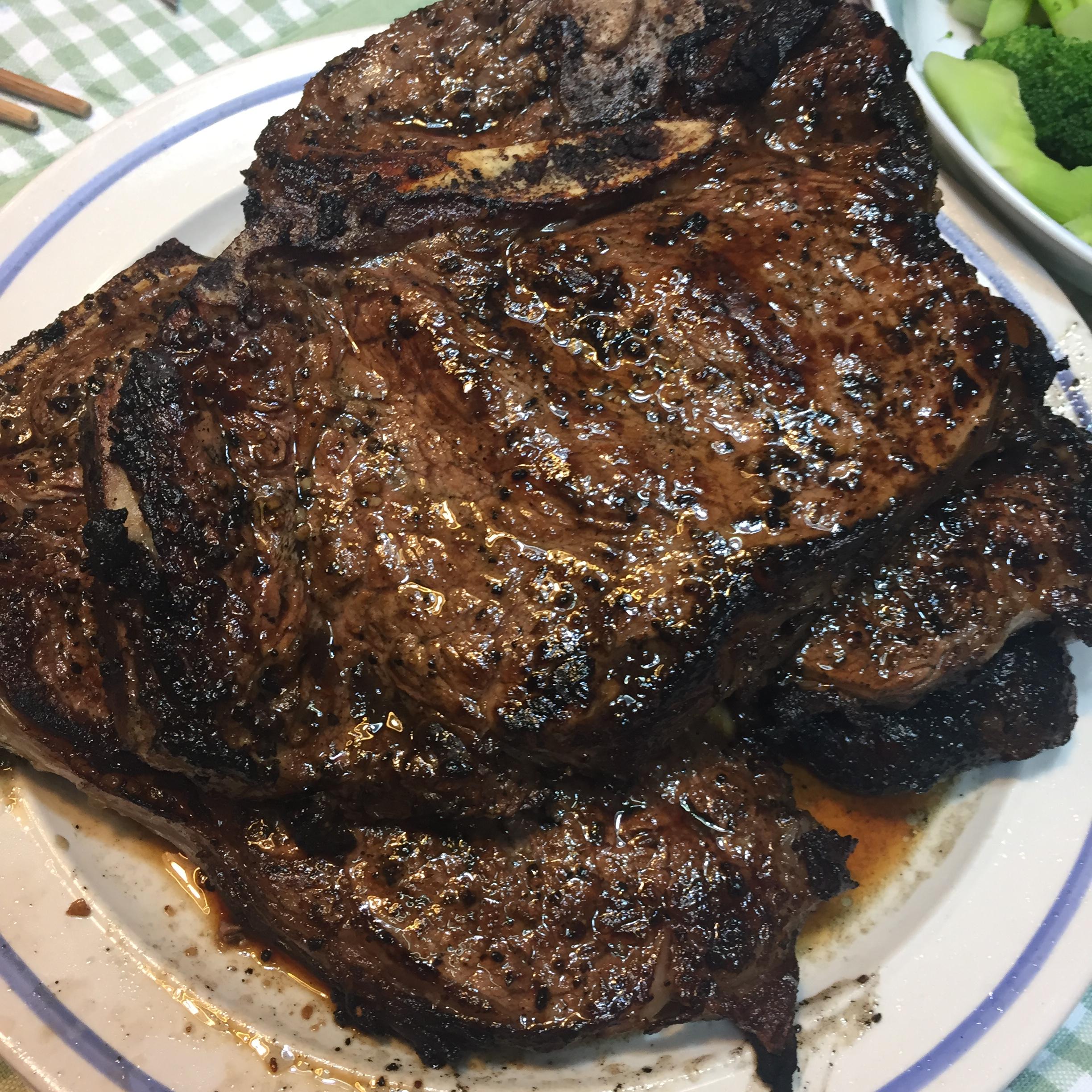 [Homemade] Juicy Steak r/food