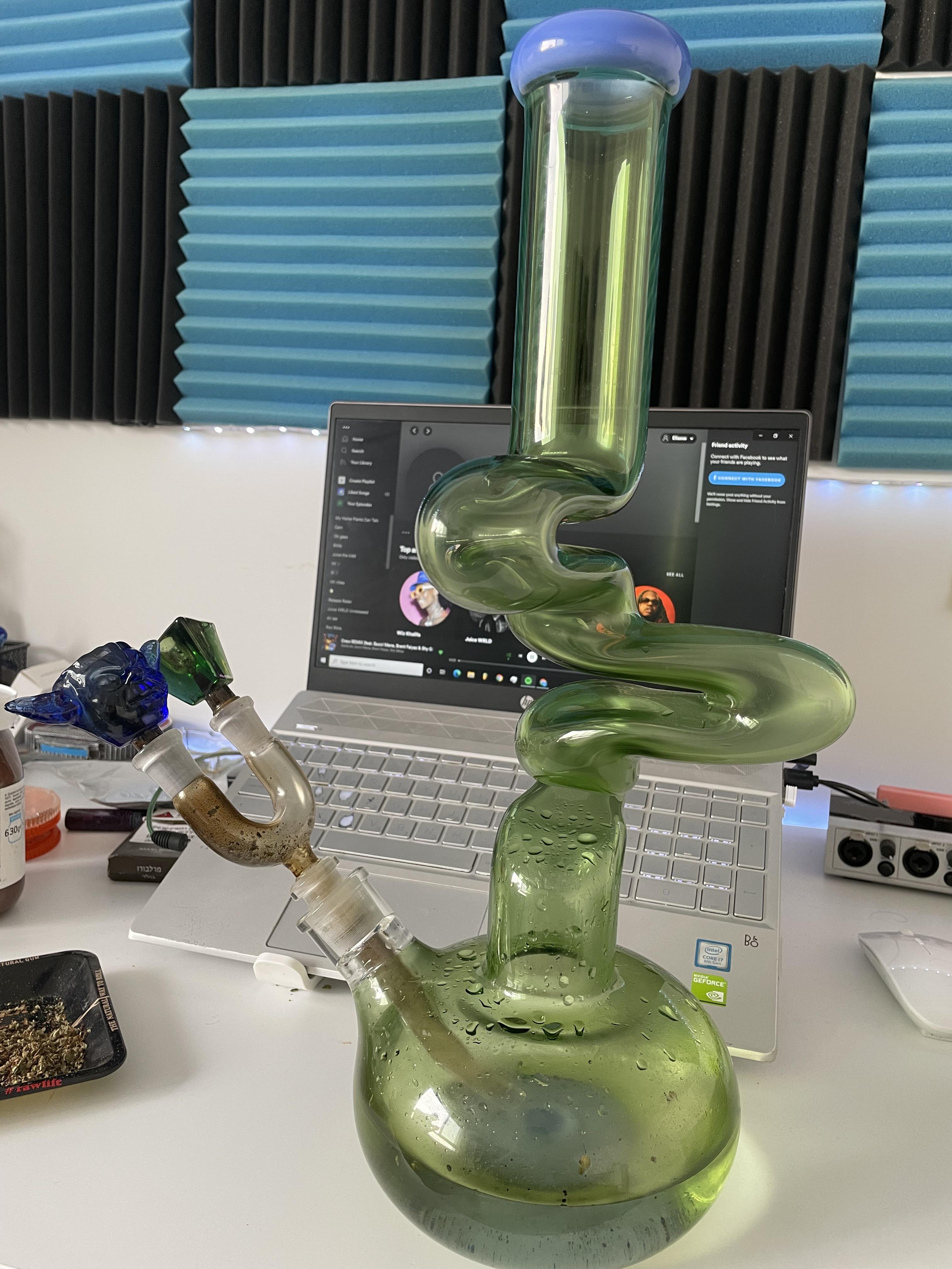 Name ideas for my new bong? r/weed