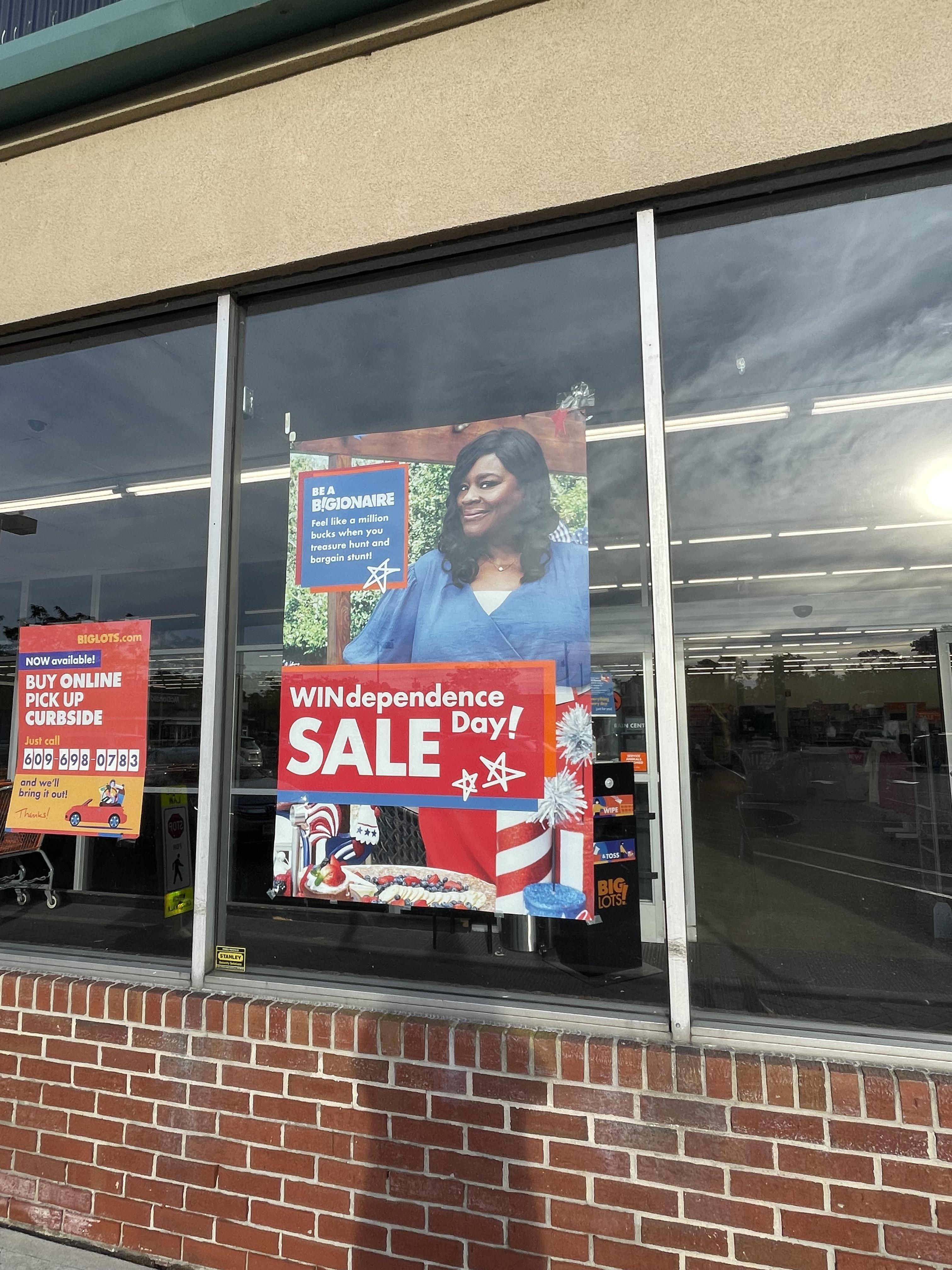 Nice to see Ruby got a legitimate job modeling for Big Lots r/GoodGirls