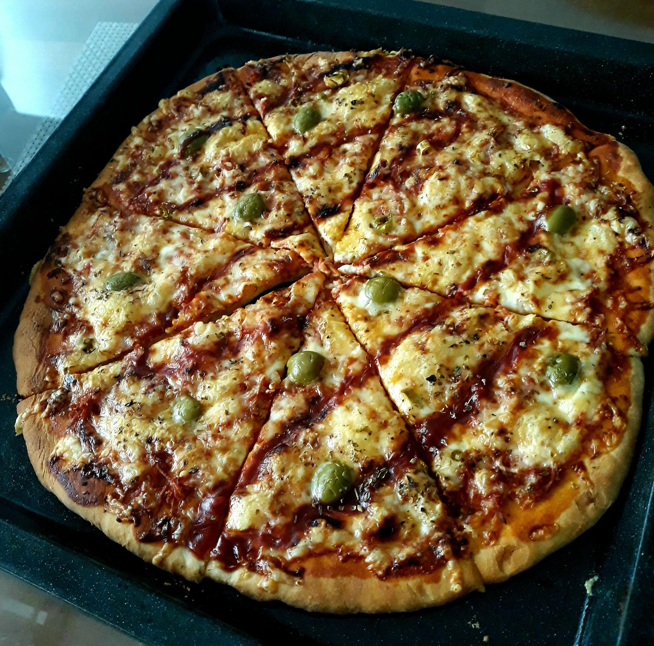 Homemade Pizza r/FoodPorn