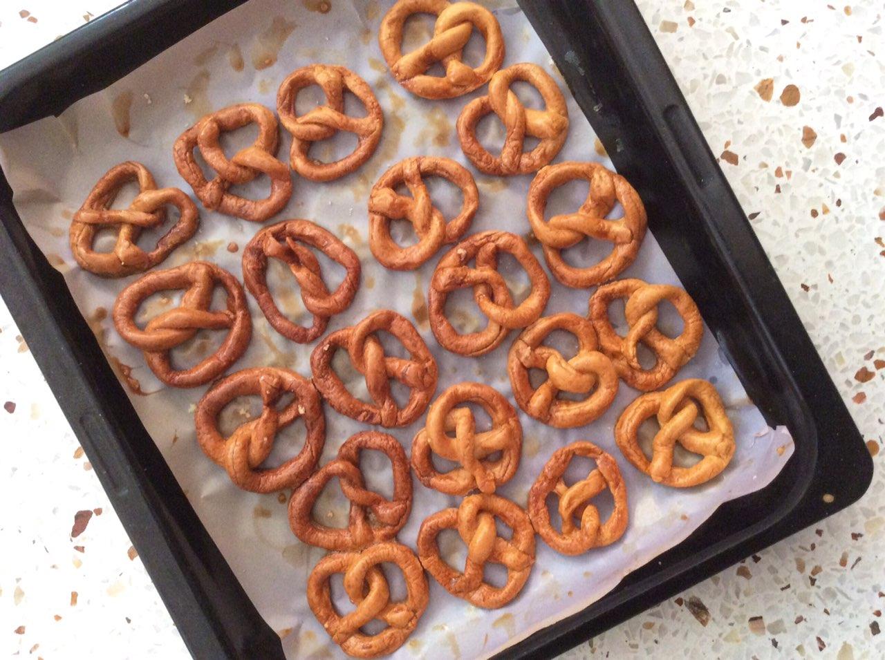 [Homemade] Savory pretzels oven baked r/food