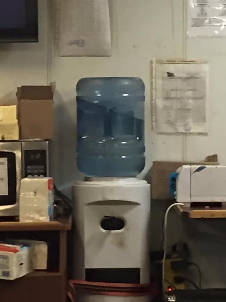 Picture of my water cooler in heavy seas... r/HeavySeas