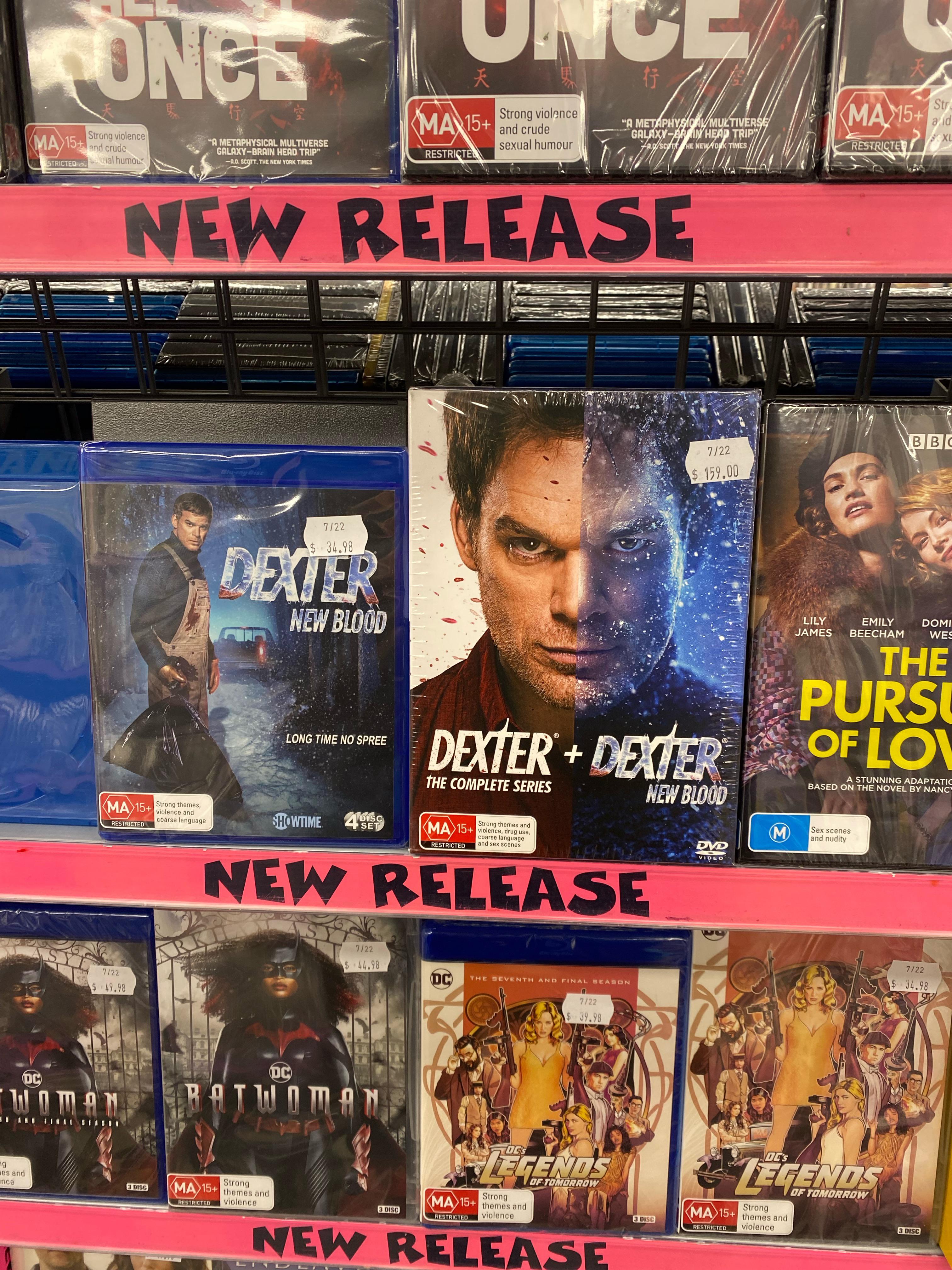 Would buy the box set if it was blu ray 😩😩 Dexter