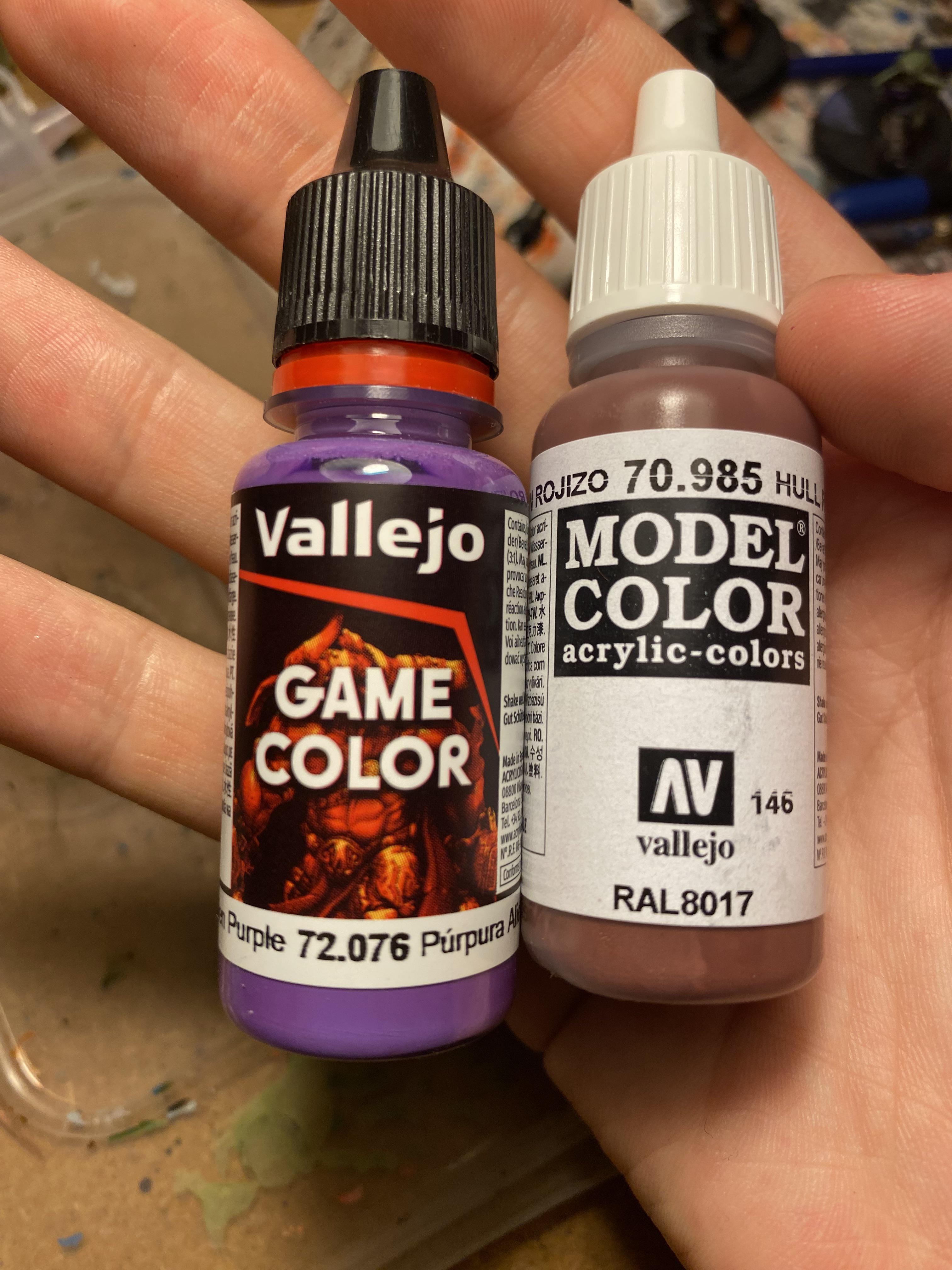 What is the difference between these 2 Vallejo paint ranges? r