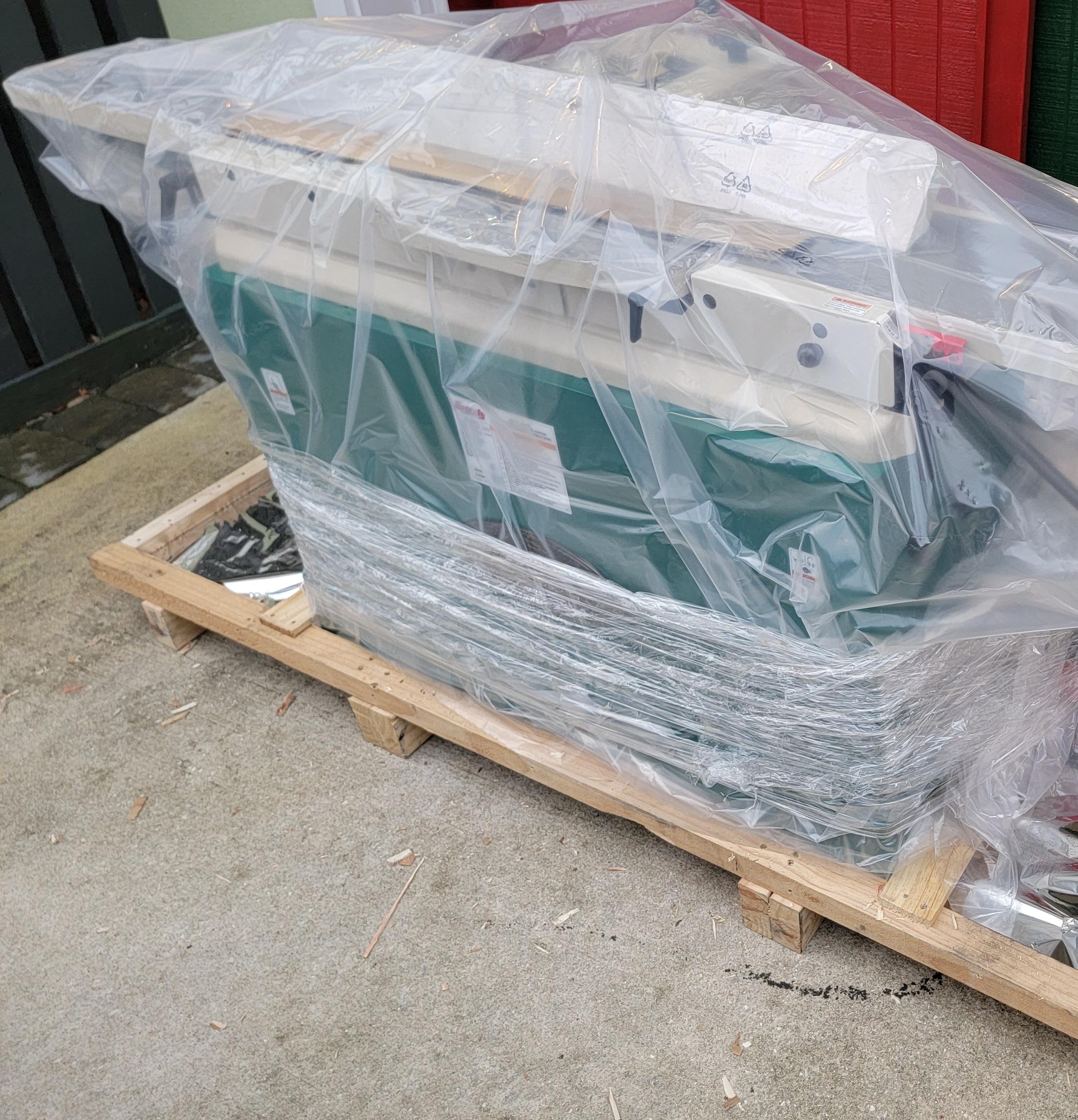 NTD The Grizzly G0858 8in helical head jointer. My first jointer ever