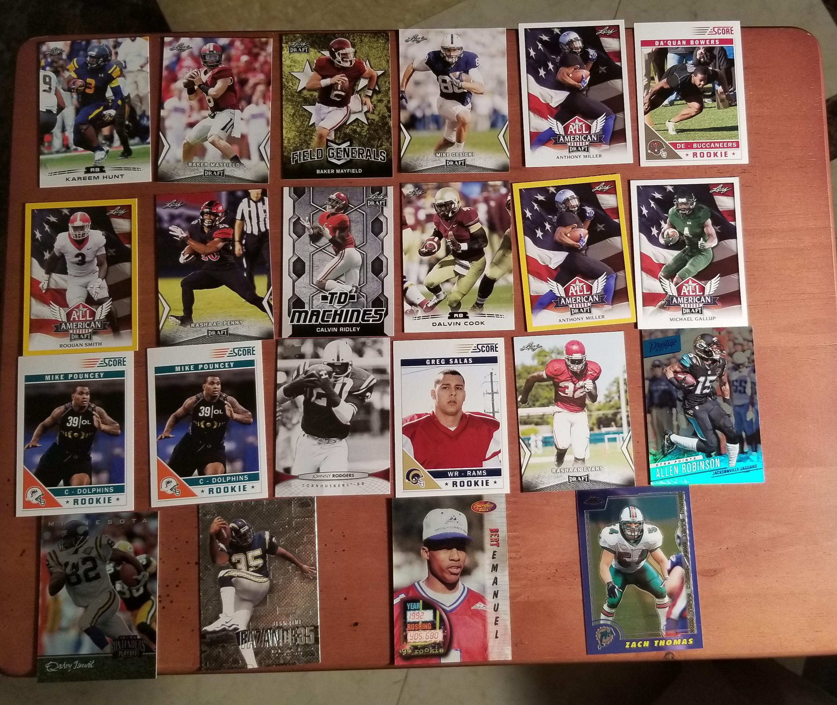 My "hits" 😎😁 from two 75 Football Cards +1 pack from my local Walgreens