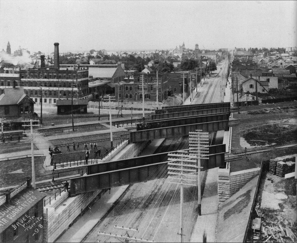 Queen and Dufferin (looking west) in 1898 r/toronto