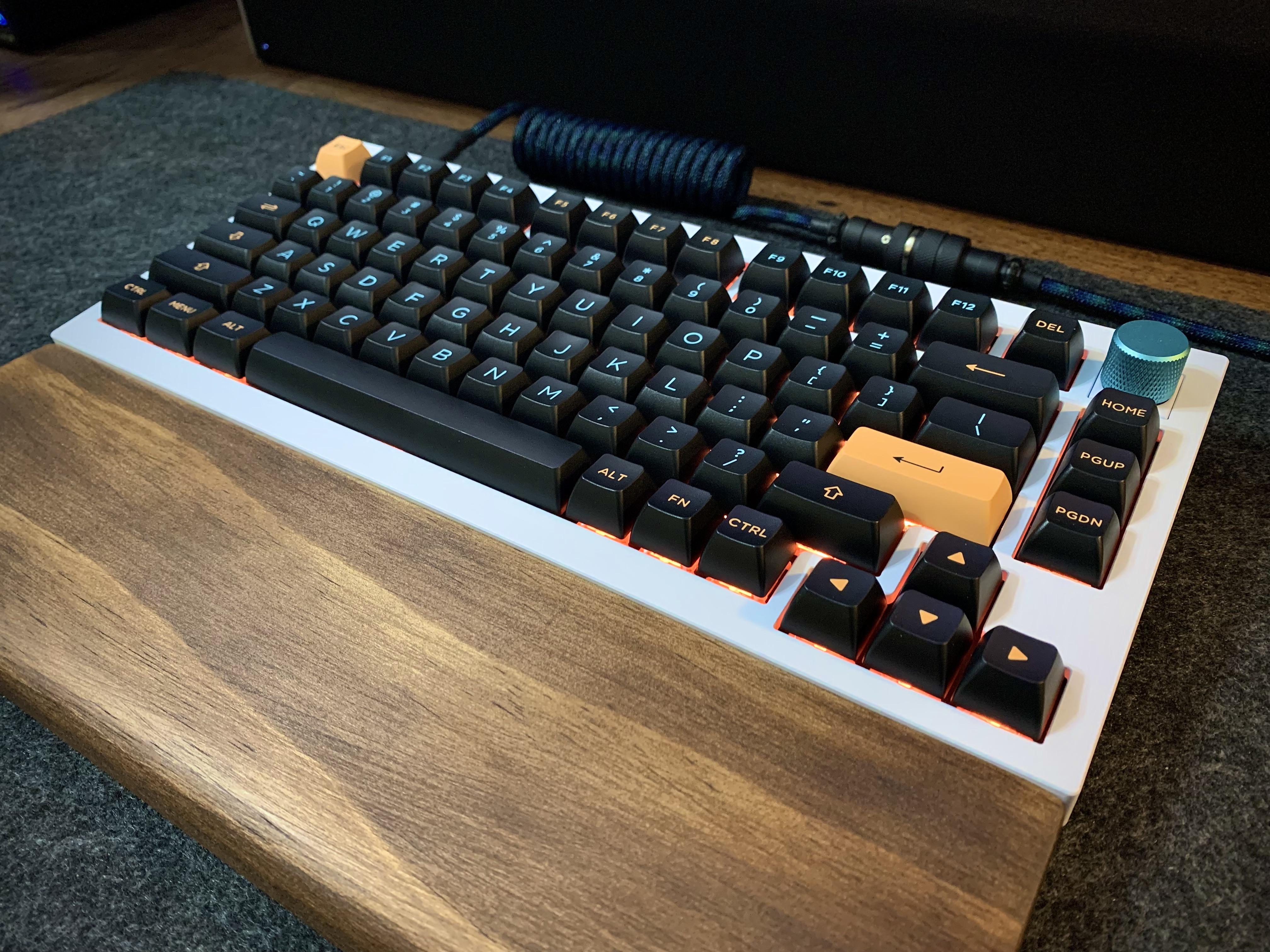 My WFH Shell White Keychron Q1 V2 w/Knob r/MechanicalKeyboards